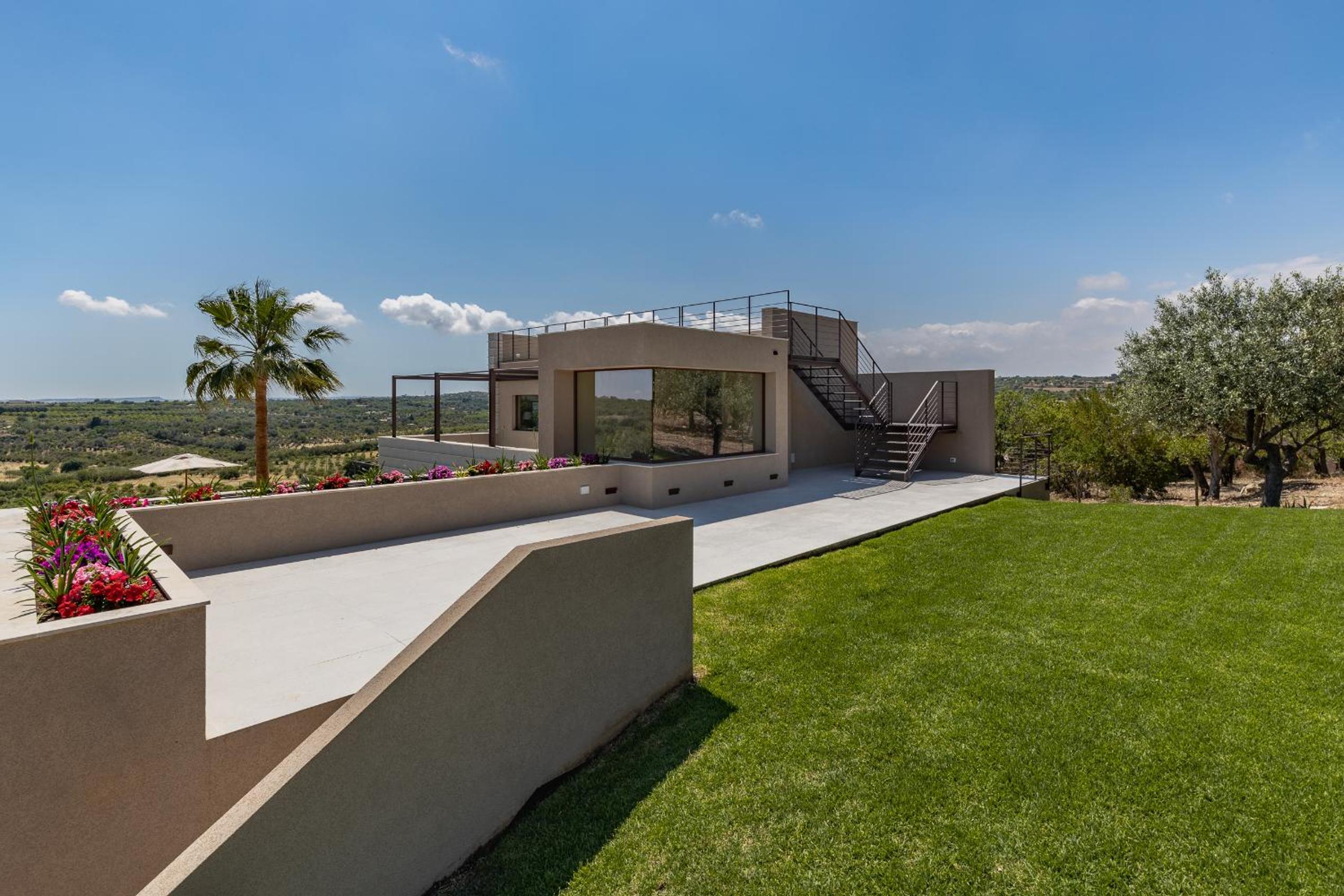 Altamira - Luxury Villa con piscina a Noto view 4