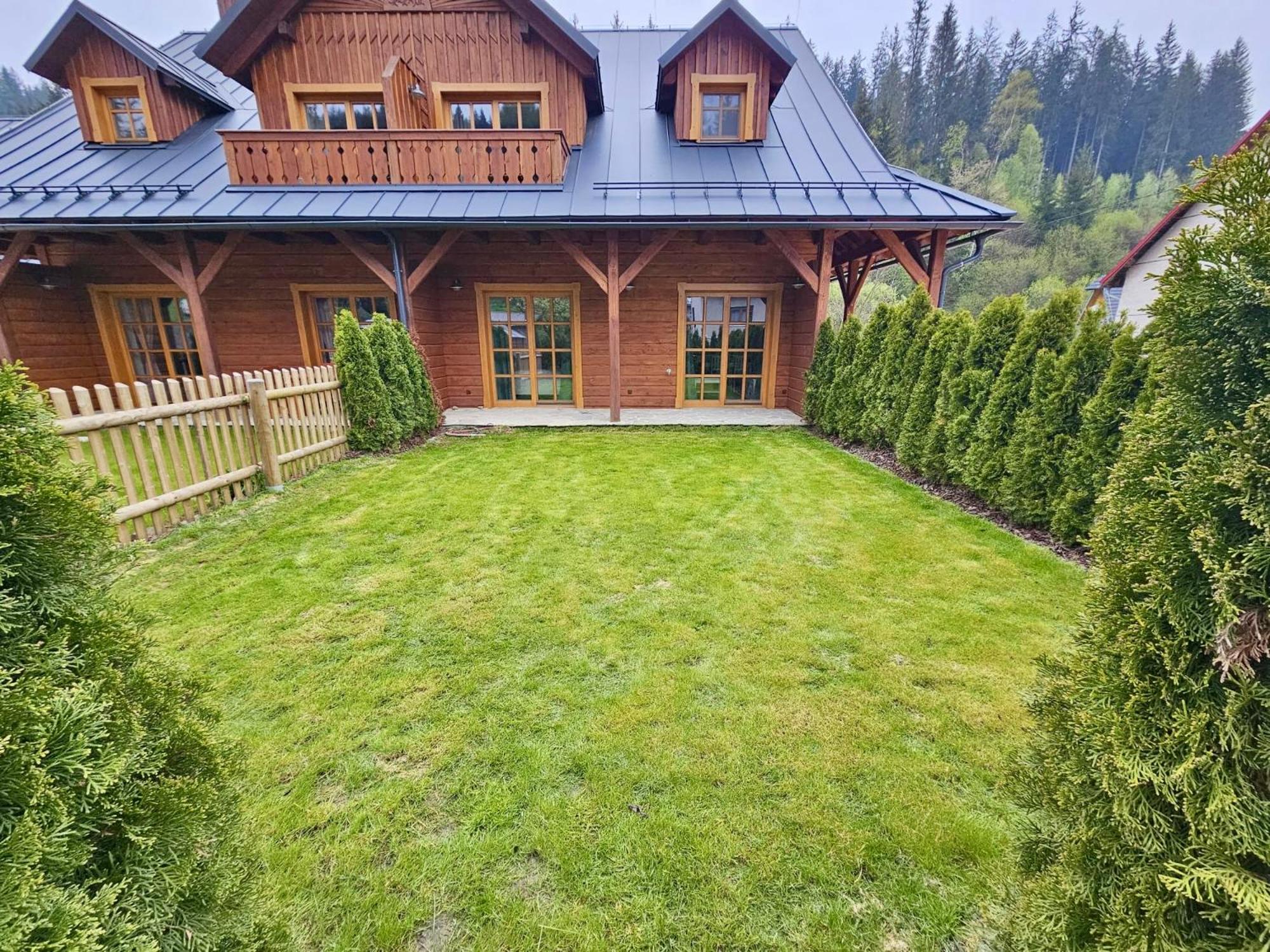 Apartmán 8, Jezerné