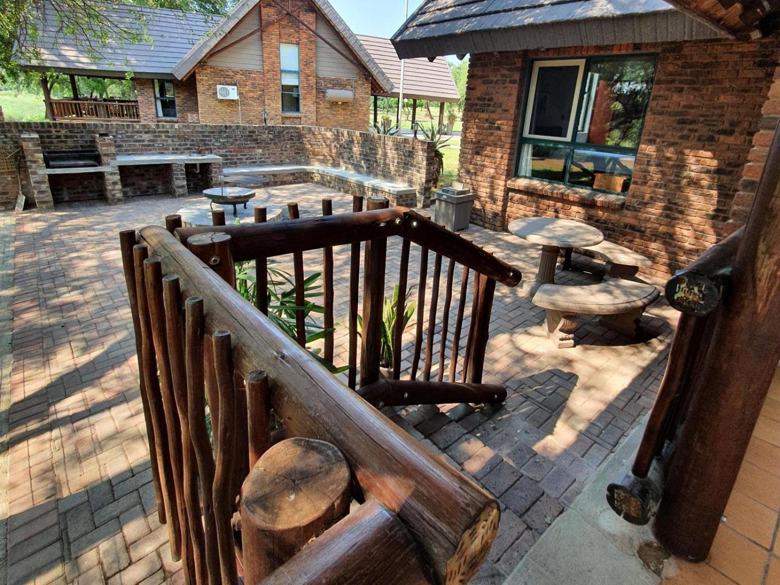 Ekuthuleni River Front Chalets Hoedspruit