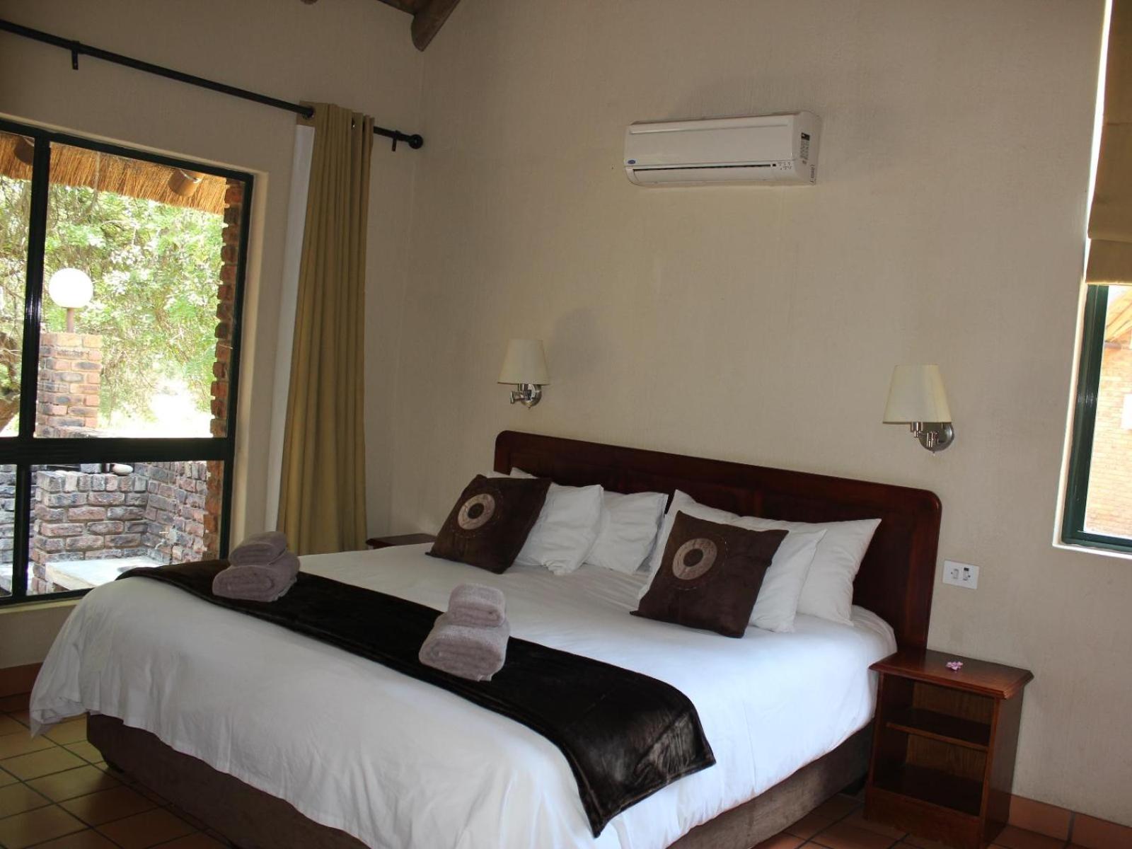 Ekuthuleni River Front Chalets Hoedspruit