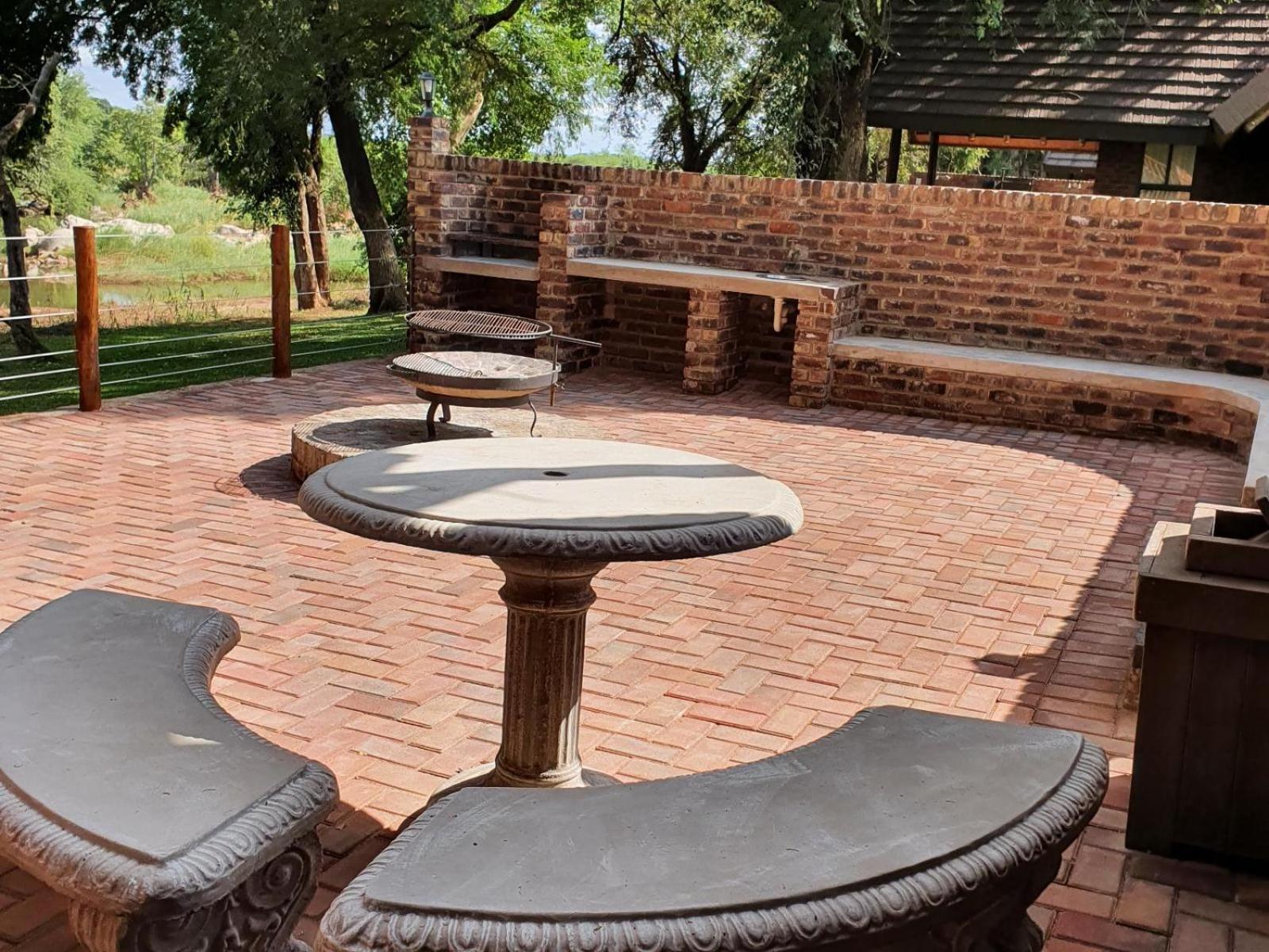 Ekuthuleni River Front Chalets Hoedspruit
