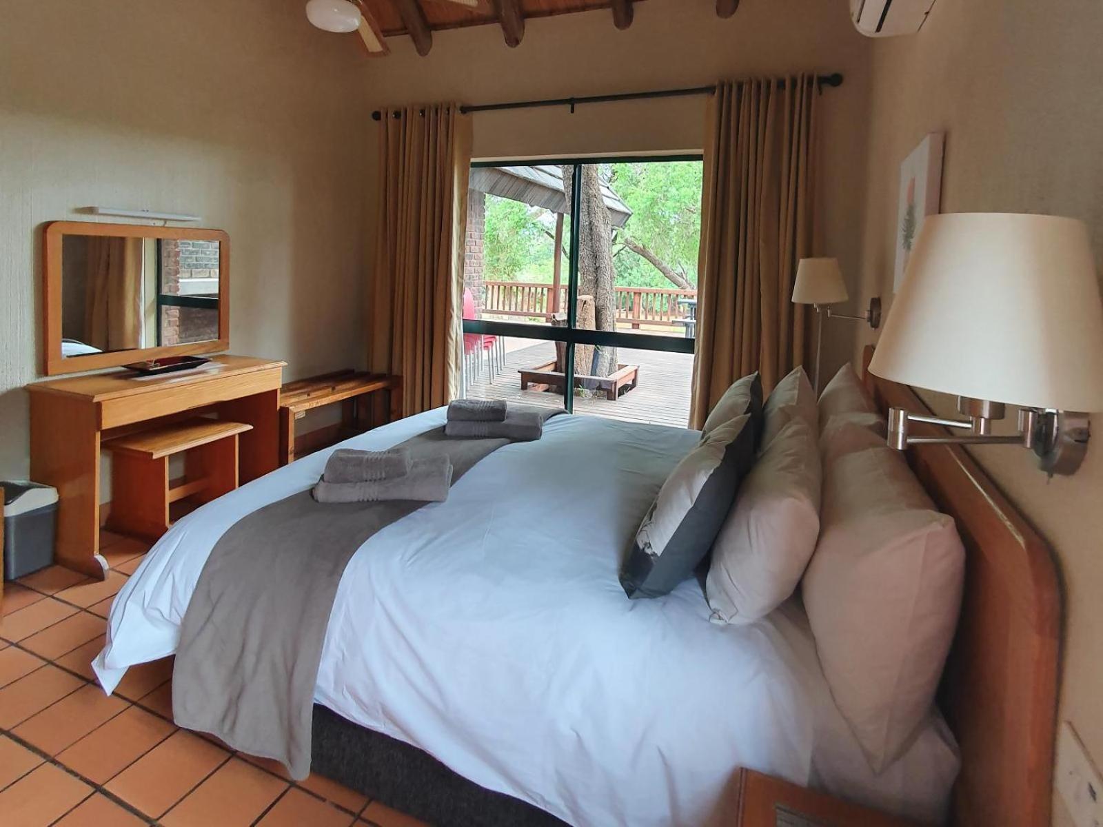 Ekuthuleni River Front Chalets Hoedspruit