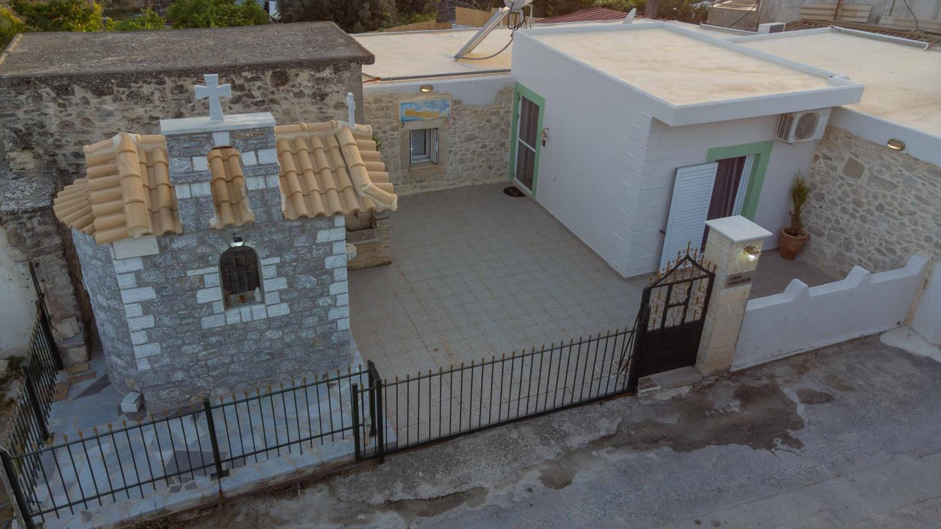 Casa Enastron