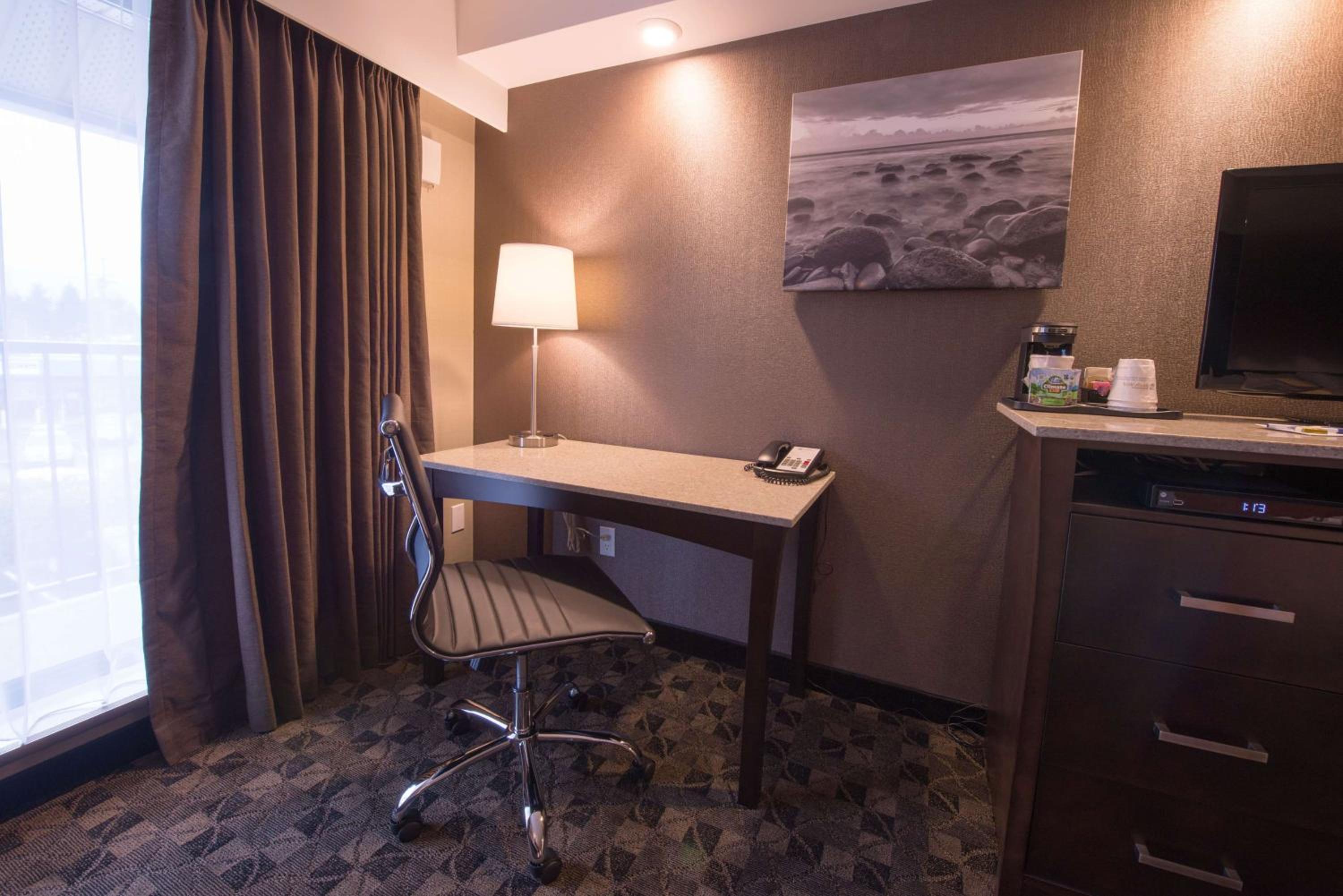 Nanaimo Vacations - Best Western Northgate - Property Image 12