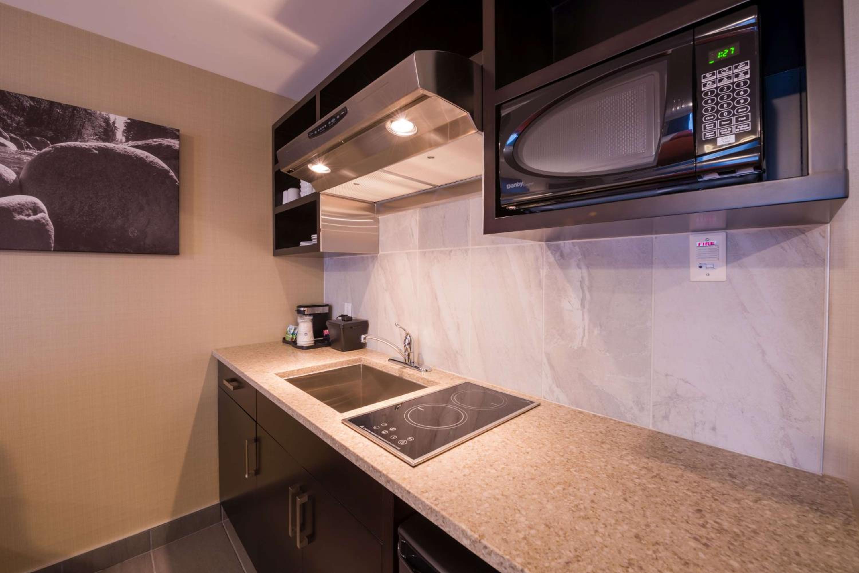 Nanaimo Vacations - Best Western Northgate - Property Image 1