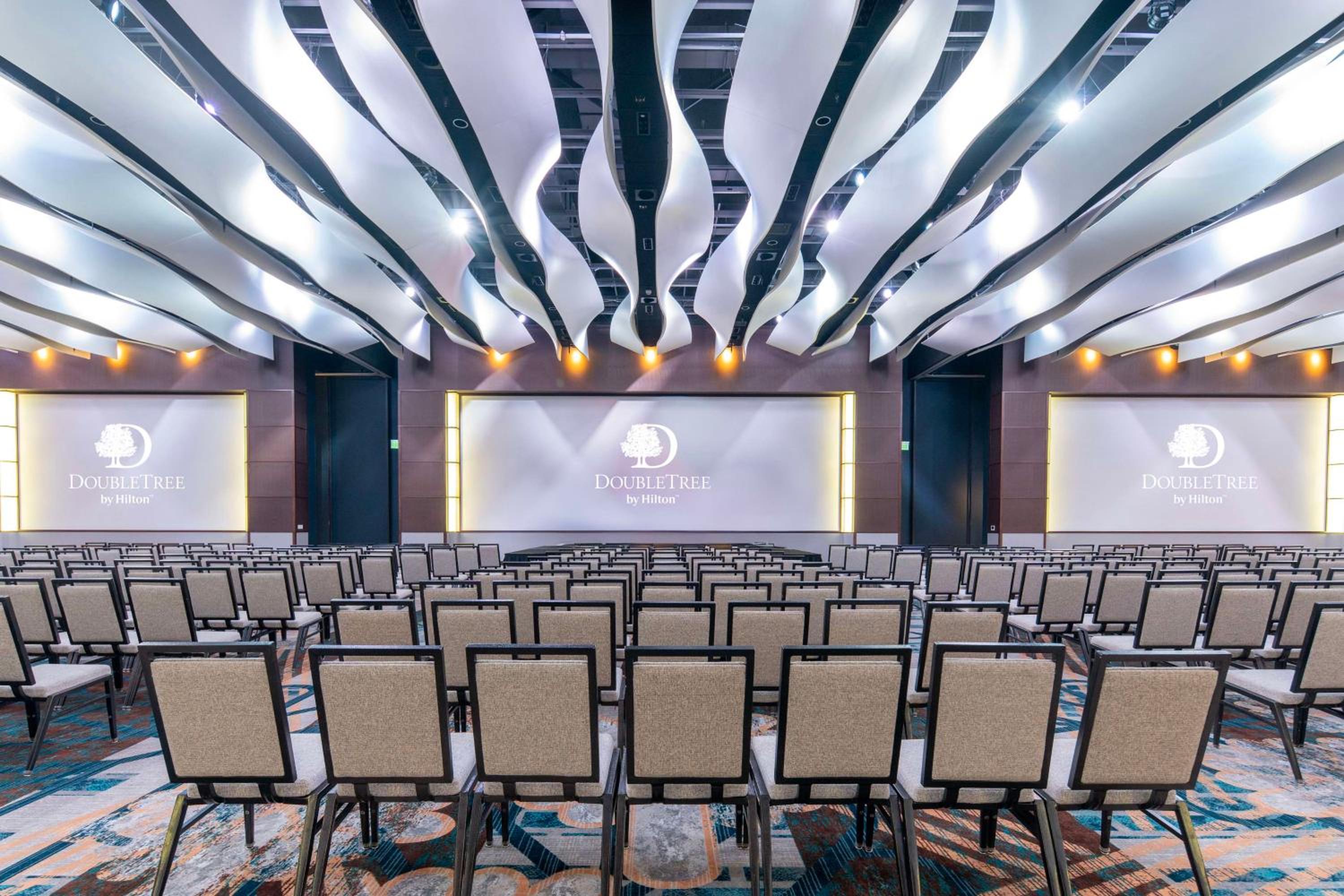 Cedar Rapids Vacations - DoubleTree by Hilton Hotel Cedar Rapids Convention Complex - Property Image 5