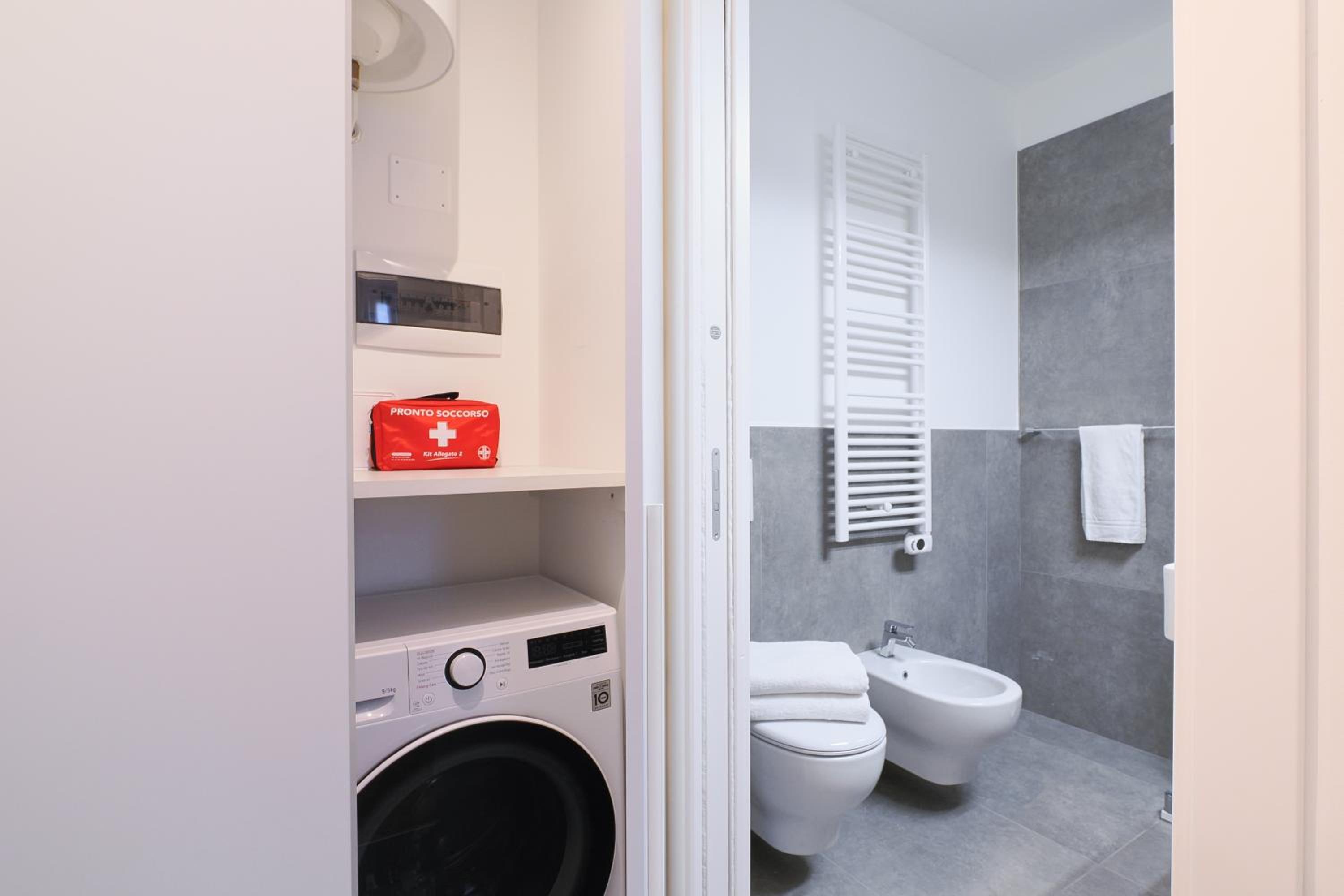 Contempora Apartments - lovely one-bedroom, Tonoli, CityLife