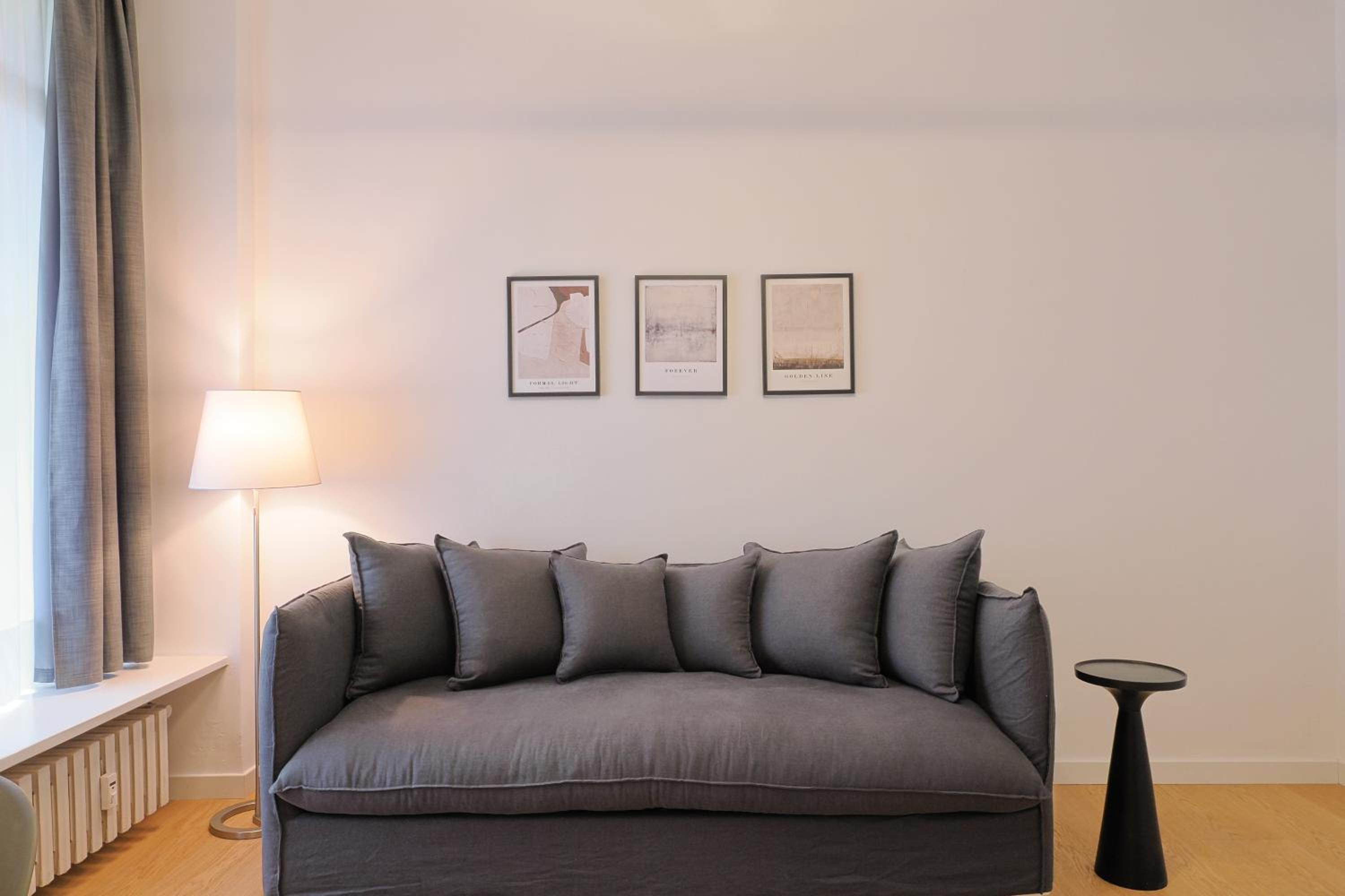 Contempora Apartments - lovely one-bedroom, Tonoli, CityLife