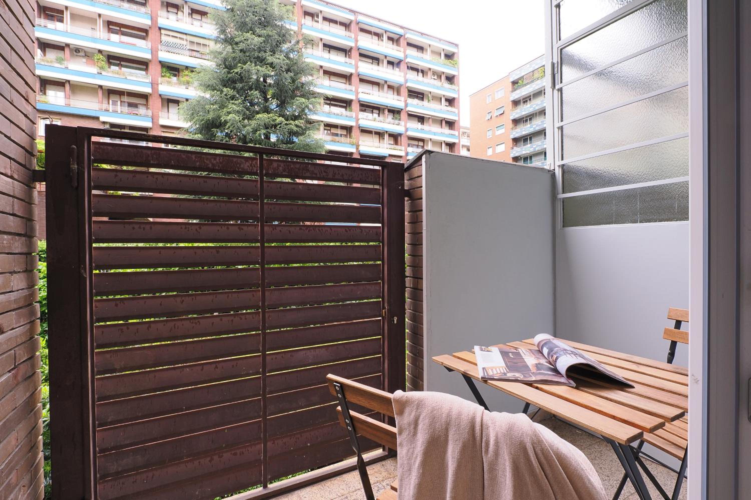 Contempora Apartments - lovely one-bedroom, Tonoli, CityLife