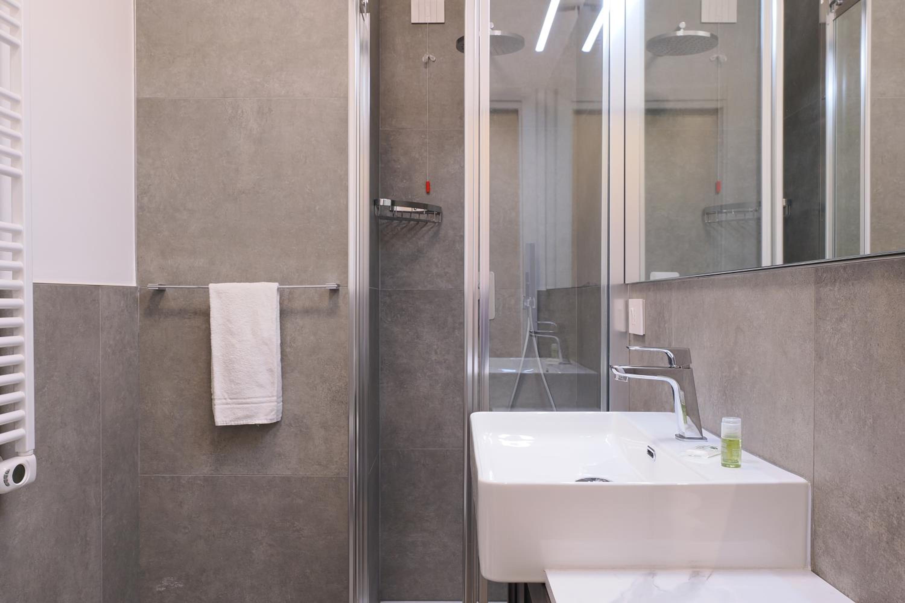 Contempora Apartments - lovely one-bedroom, Tonoli, CityLife