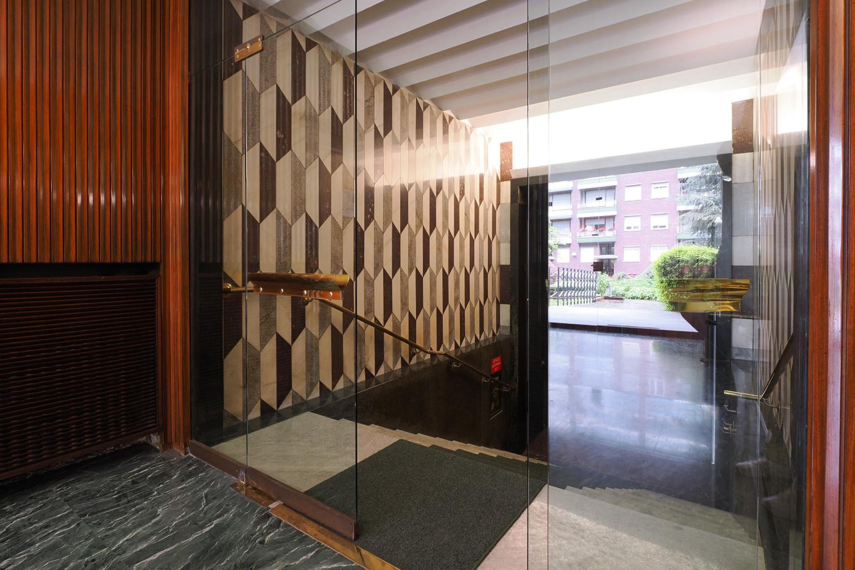 Contempora Apartments - lovely one-bedroom, Tonoli, CityLife