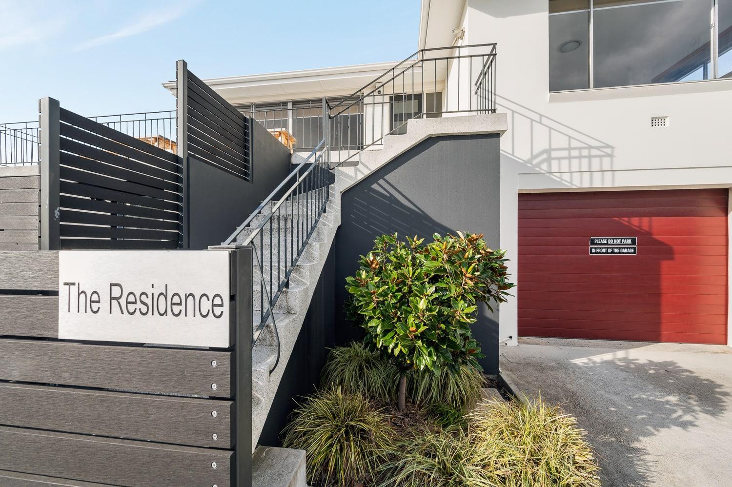 Residence at 165 Great for large groups Sleeps 11