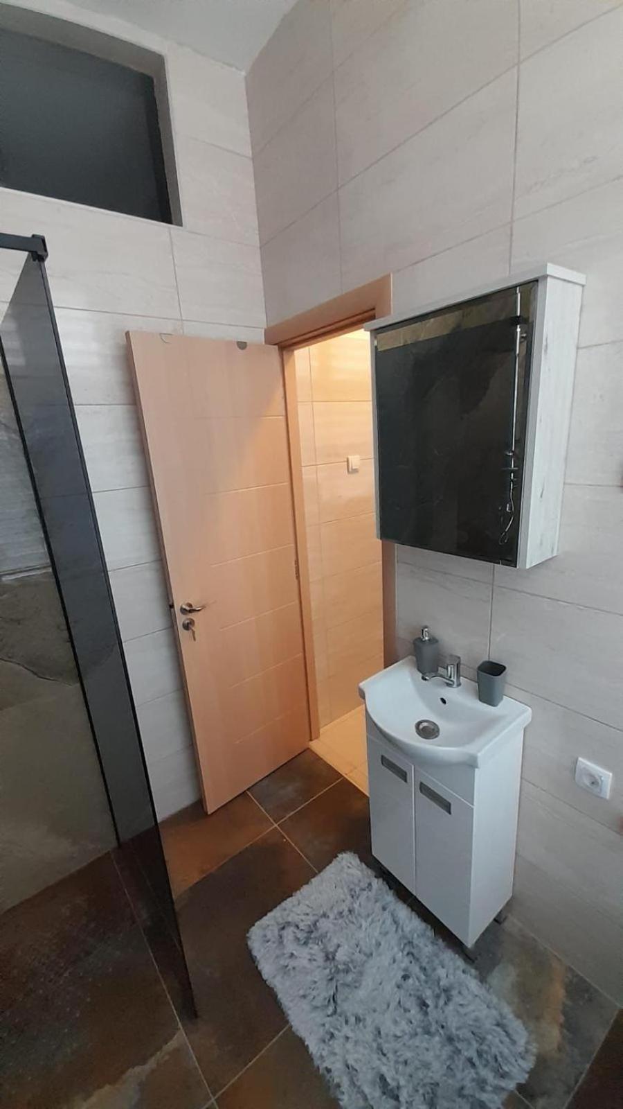 Arizona Belgrade Center Apartments view 3