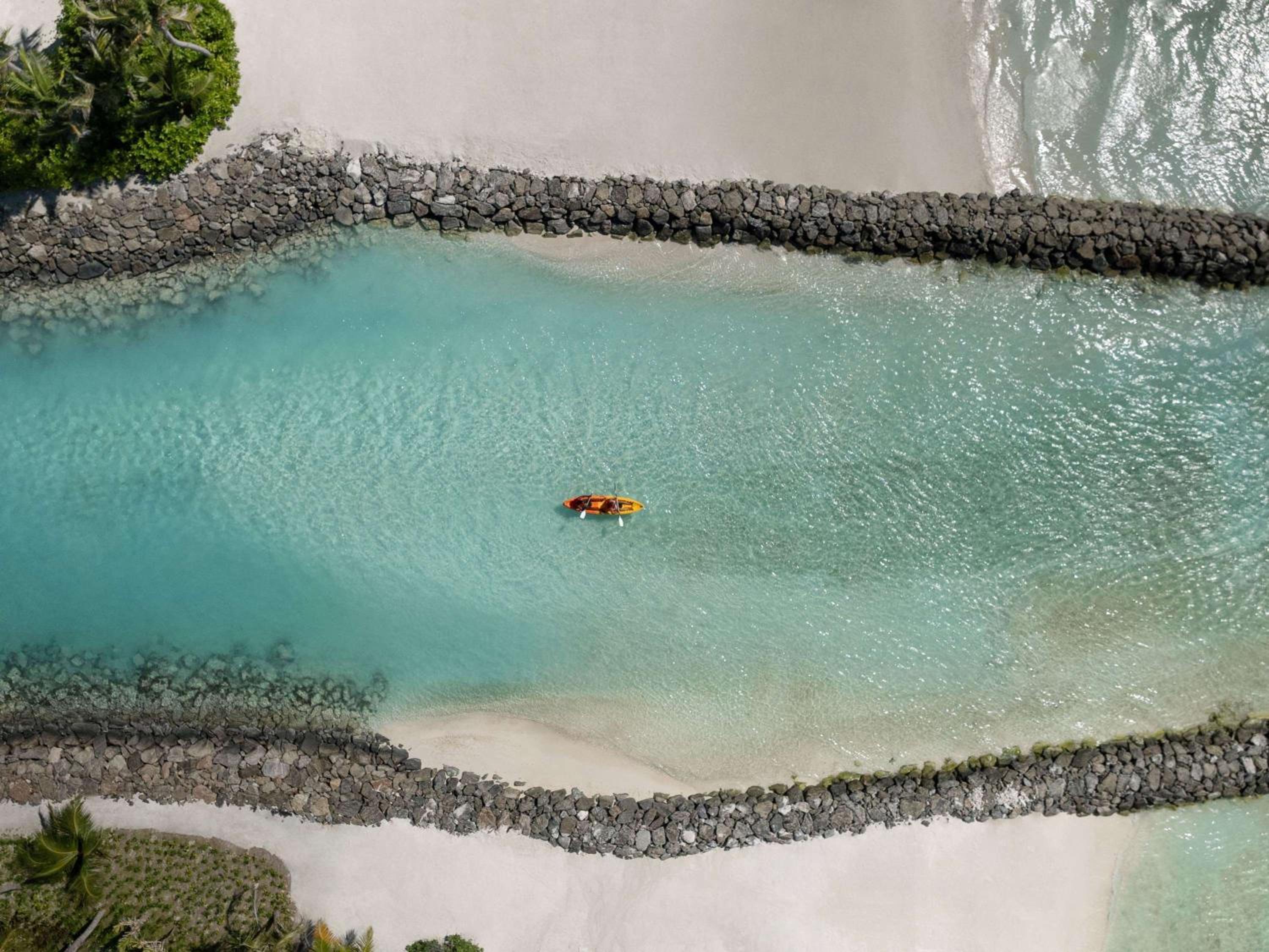 SO/ Maldives