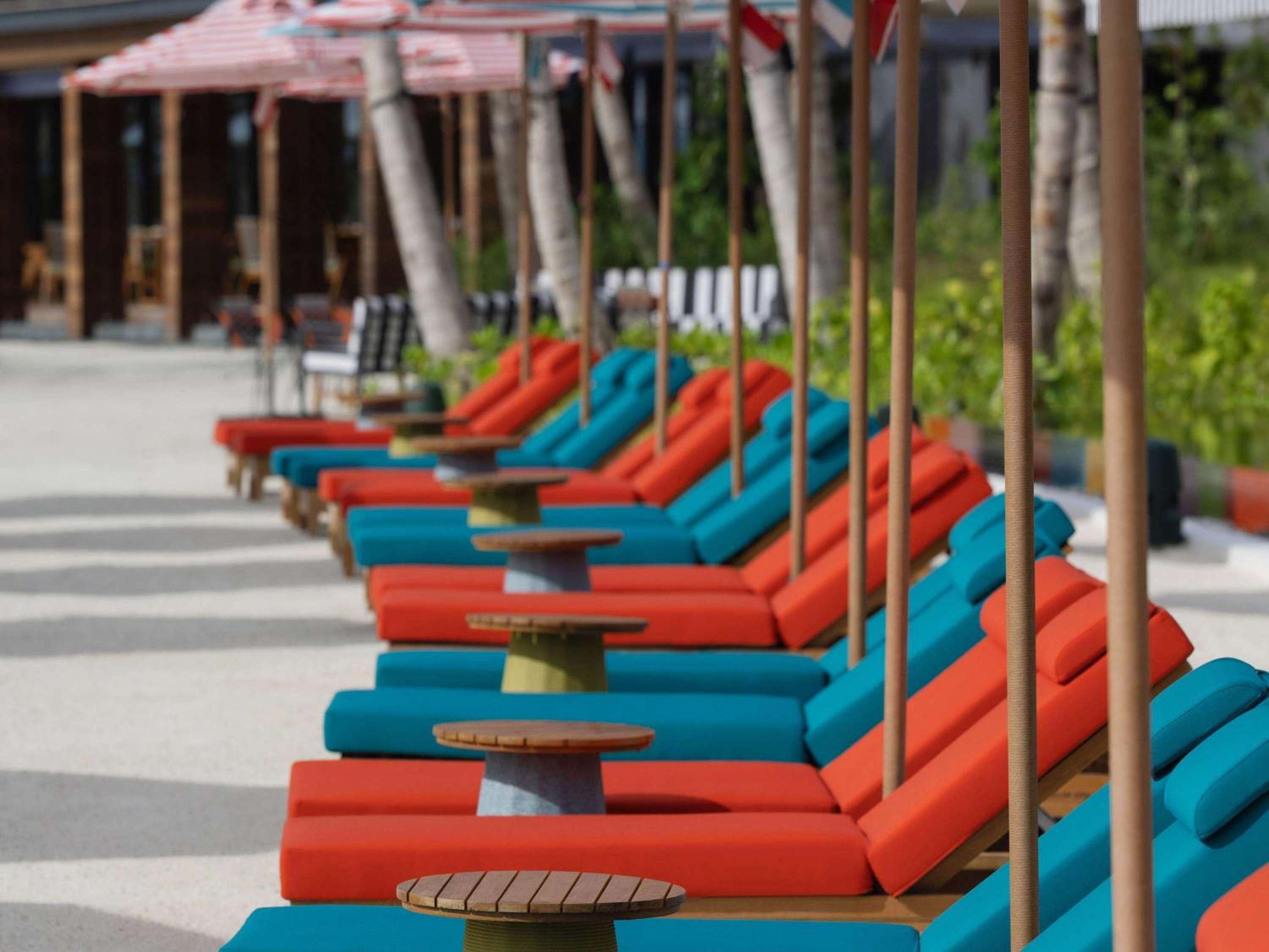 SO/ Maldives