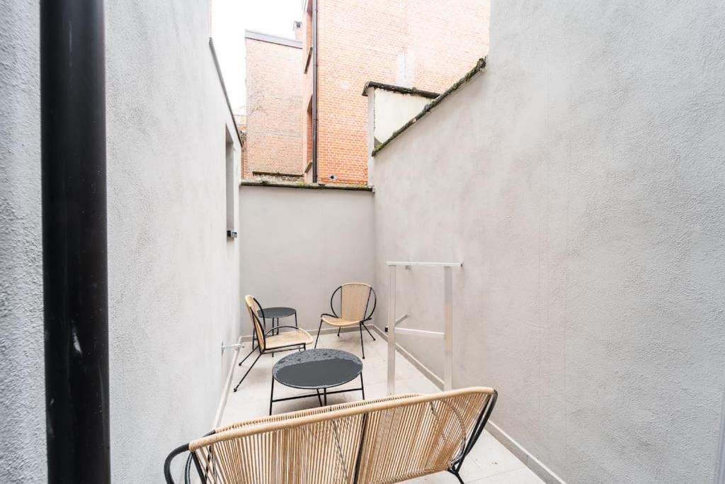 Your Antwerp Adventure Sleeps 4