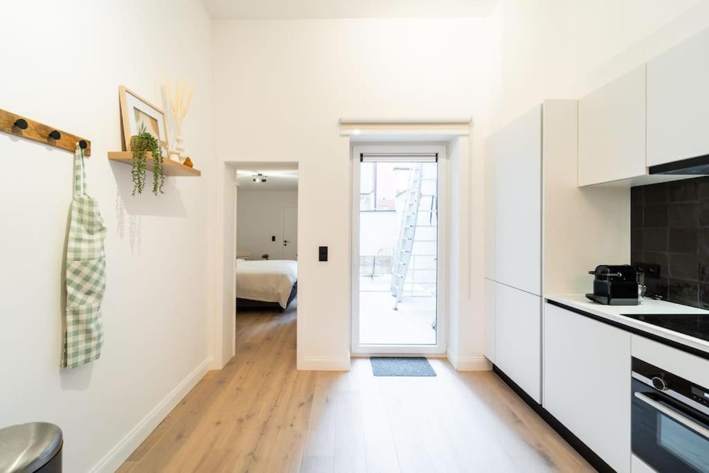 Your Antwerp Adventure Sleeps 4