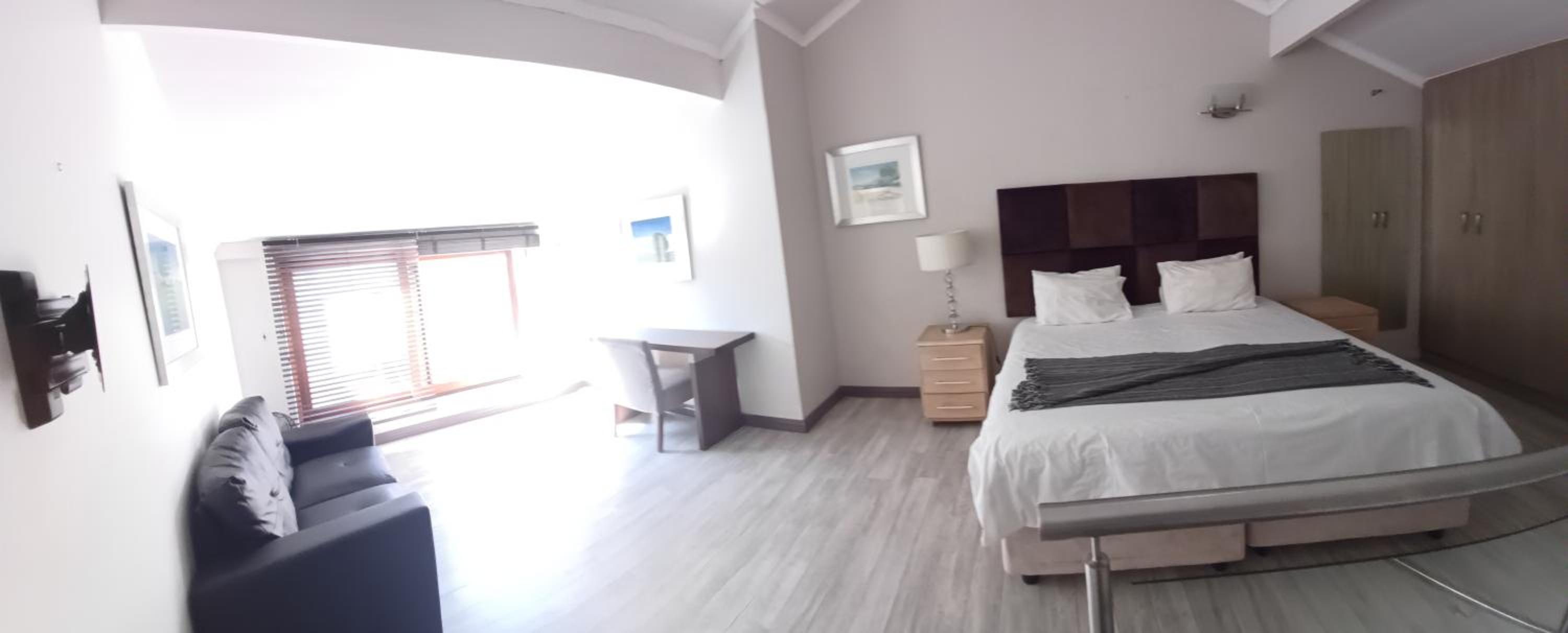 Mount Royal 43 Large 1 bed apartment