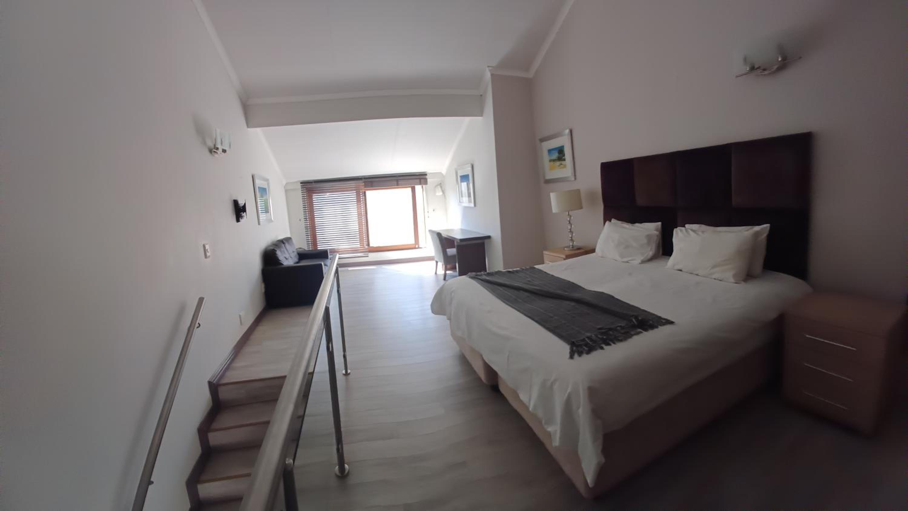 Mount Royal 43 Large 1 bed apartment