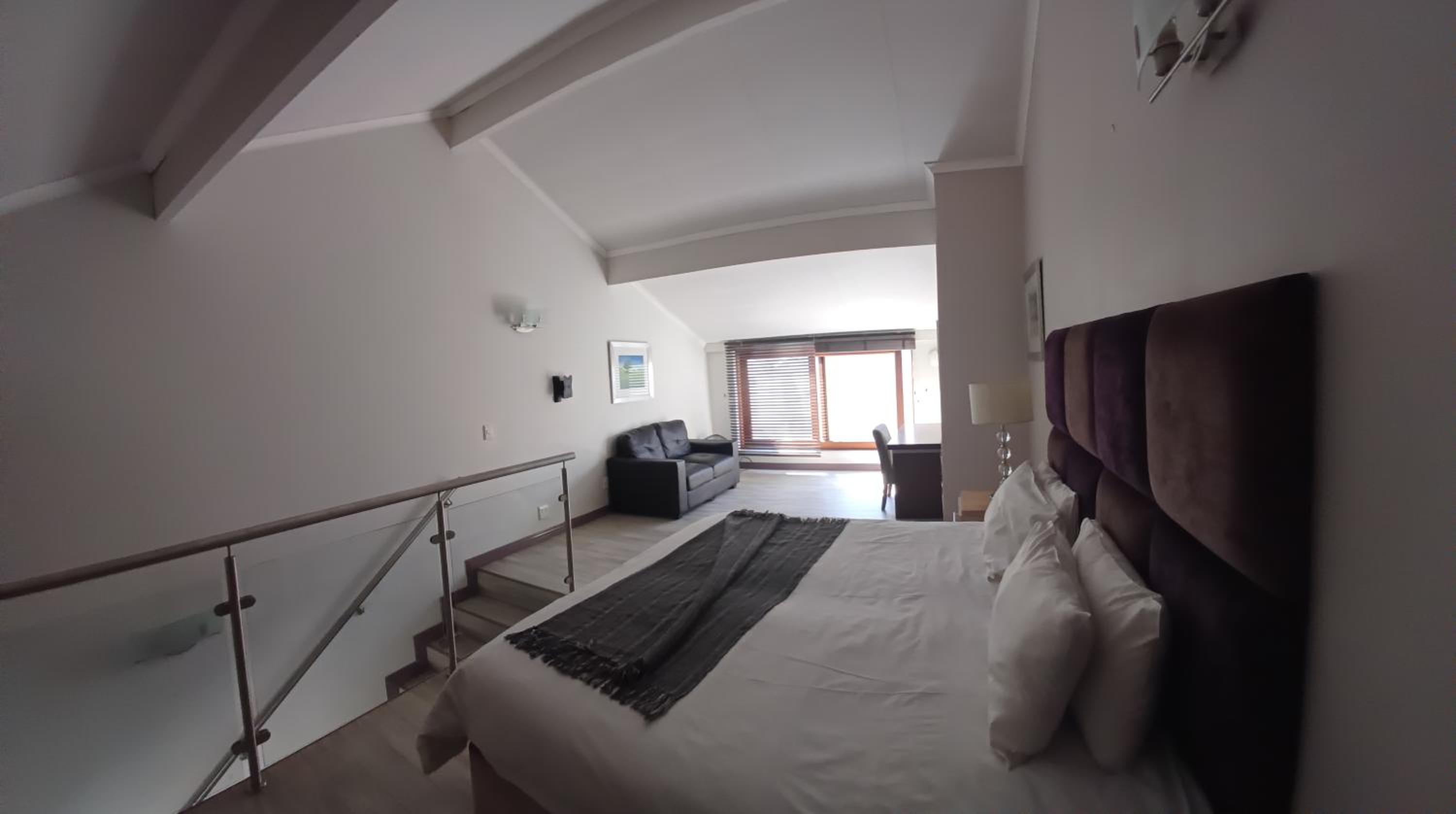Mount Royal 43 Large 1 bed apartment