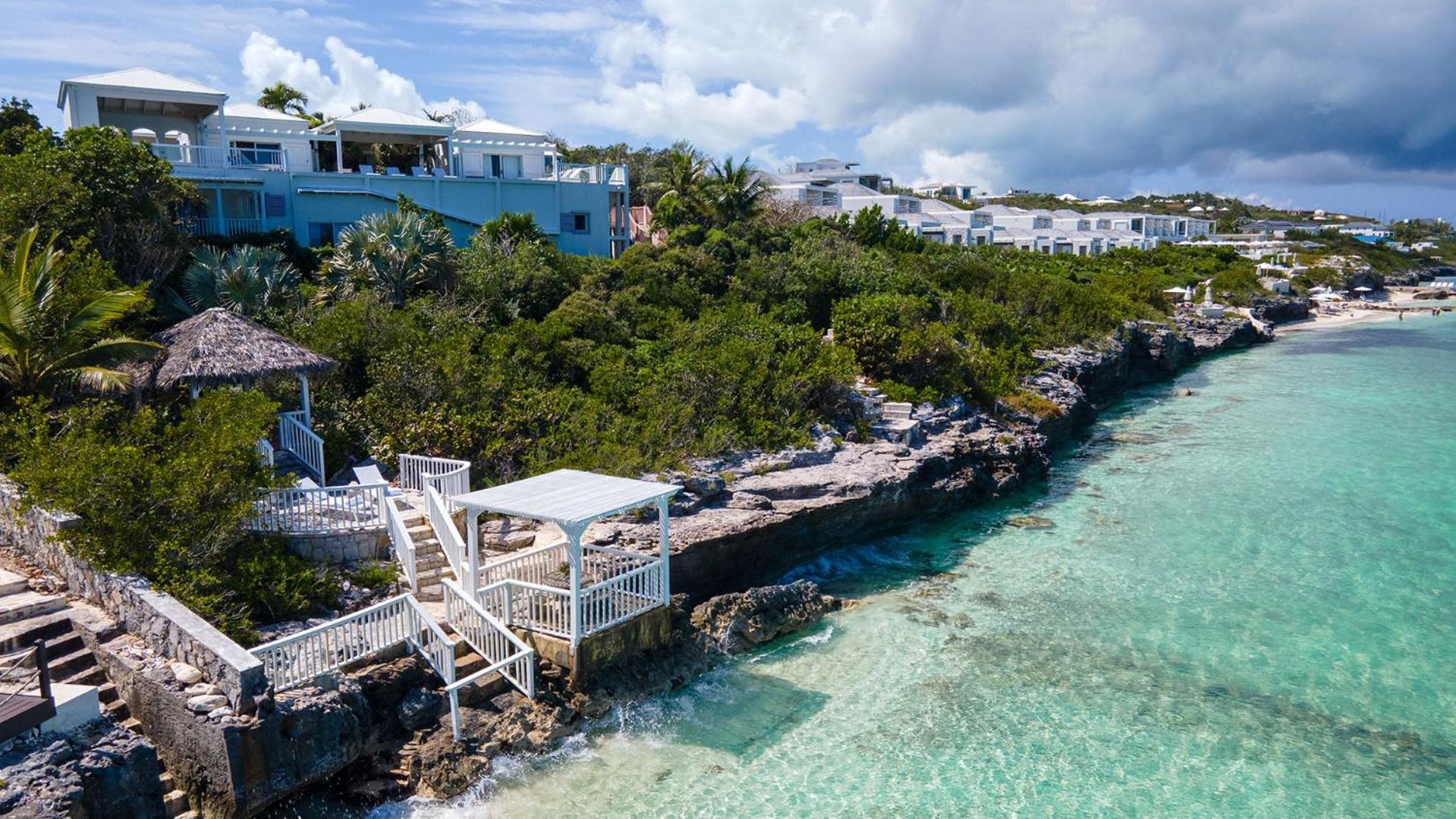 Reef Tides Luxury Beach House view 4