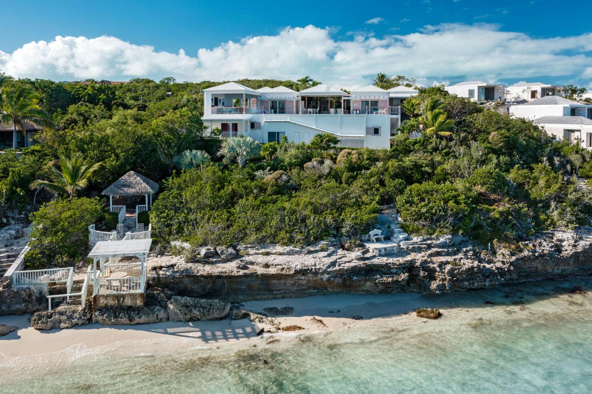 Reef Tides Luxury Beach House view 5