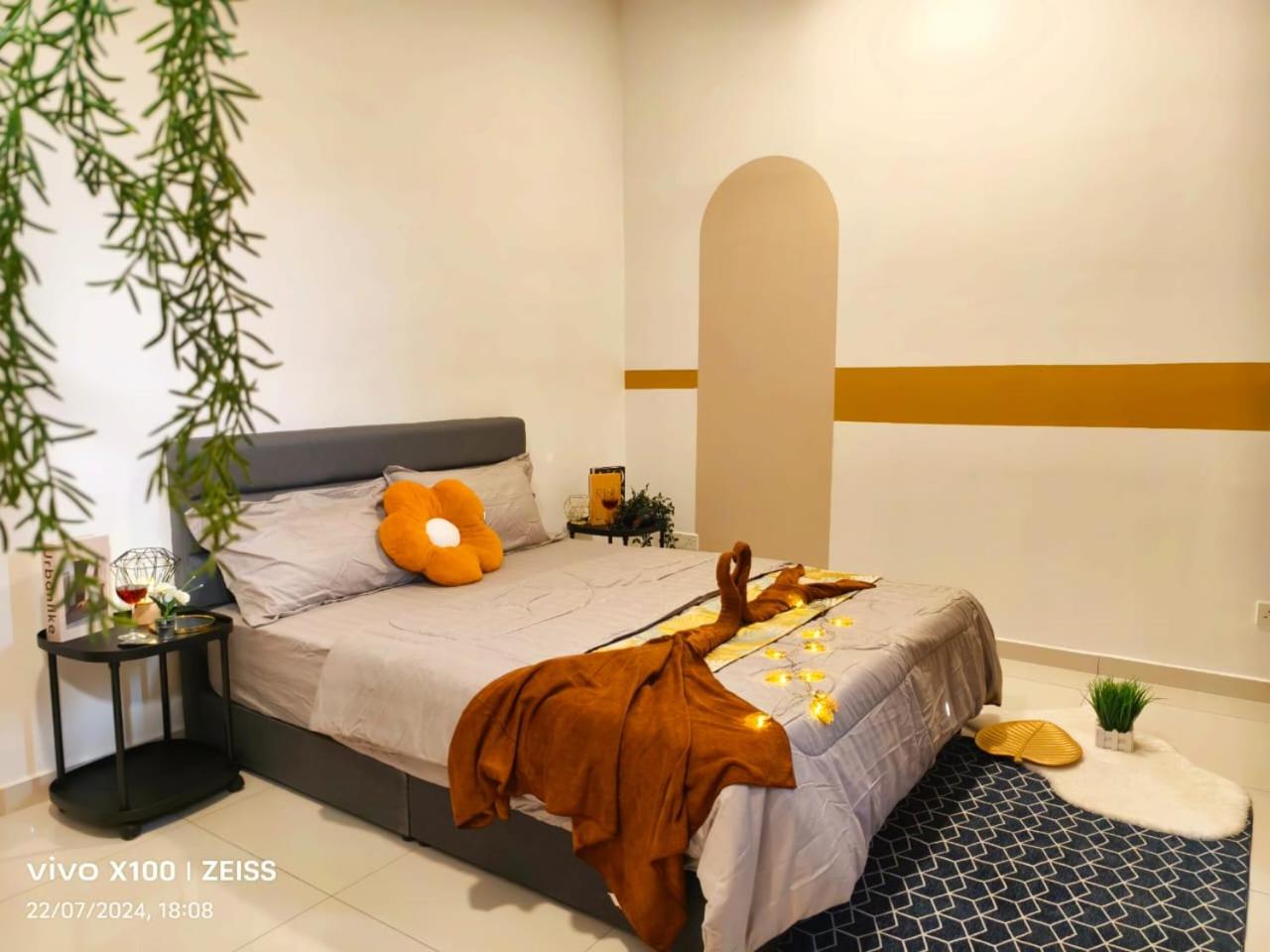 sp13a 55inch tv Netflix 6pax 2park kelab Rahman putra Sungai buloh