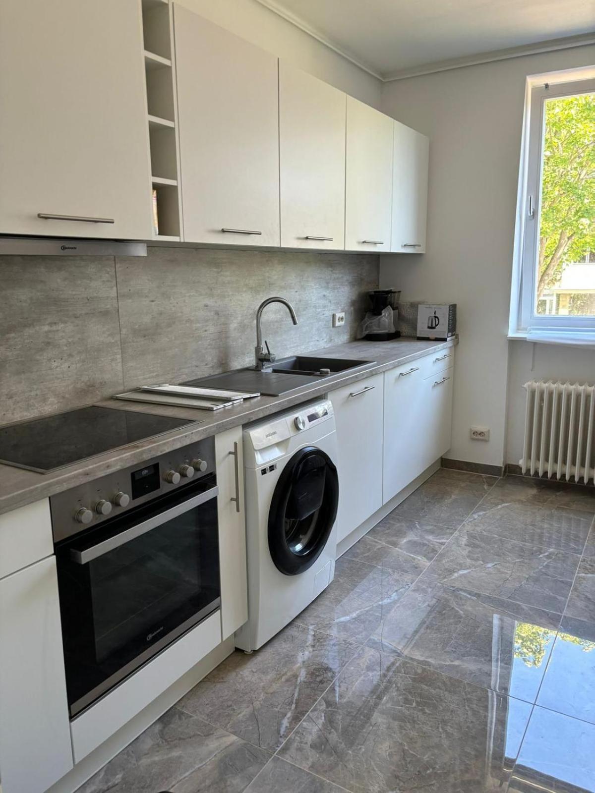 Zwei Zimmer Apartment