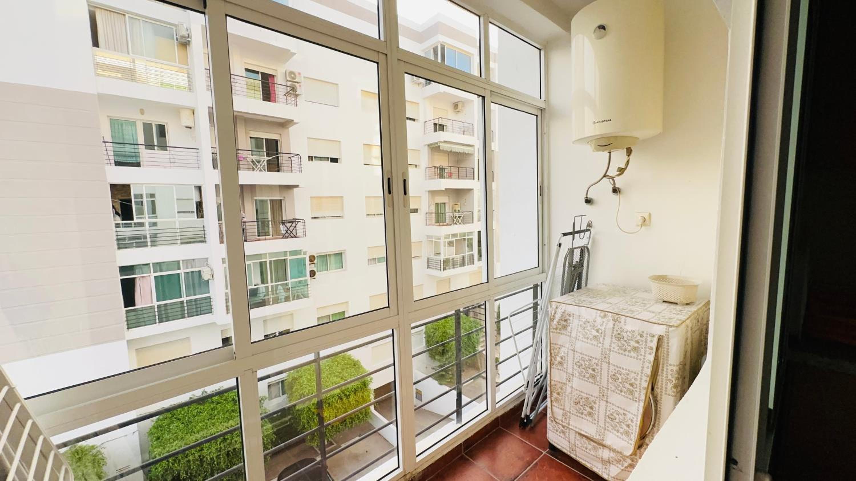 Appartement chic dans un complexe sécurisé à Malabata