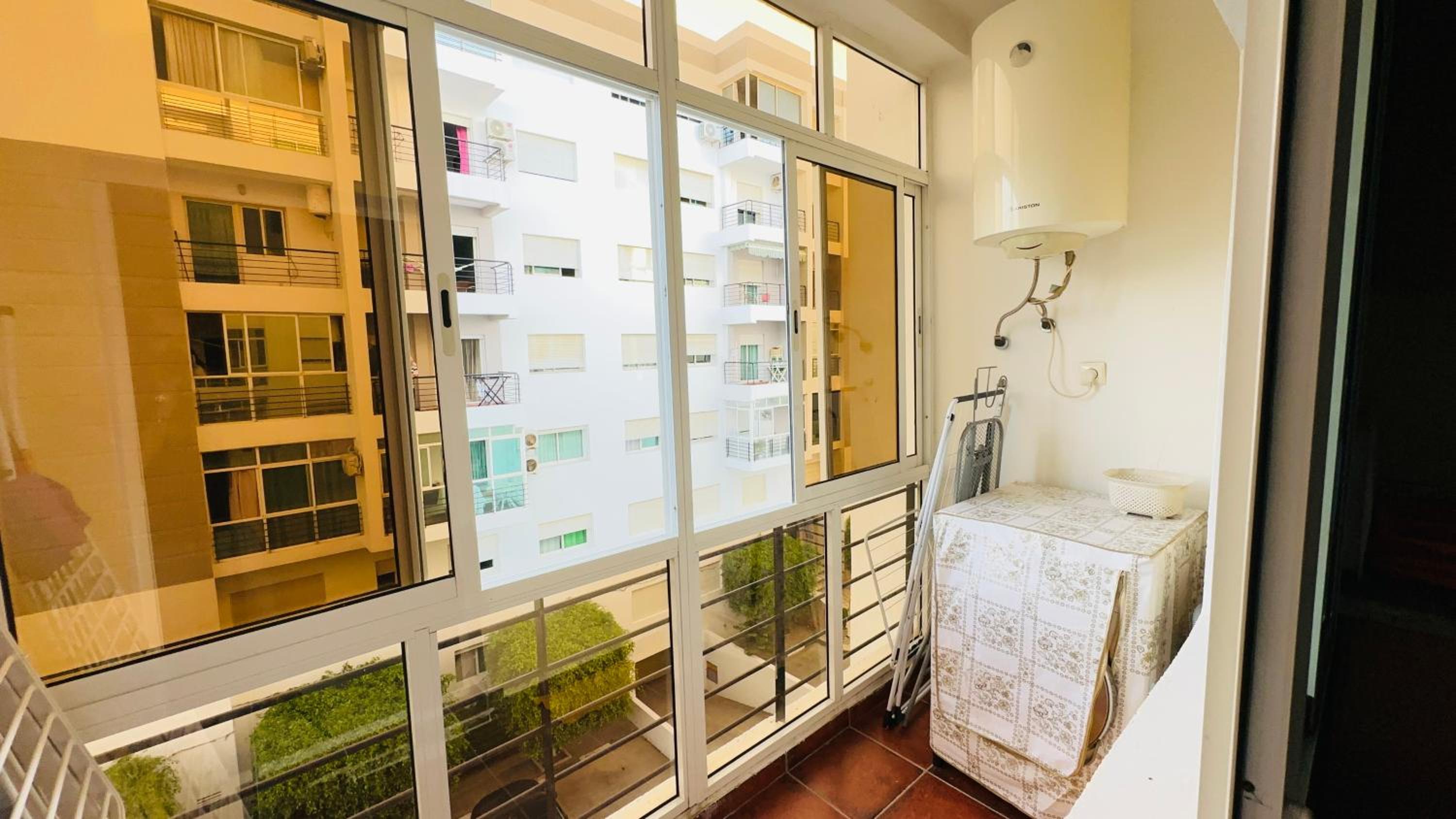 Appartement chic dans un complexe sécurisé à Malabata