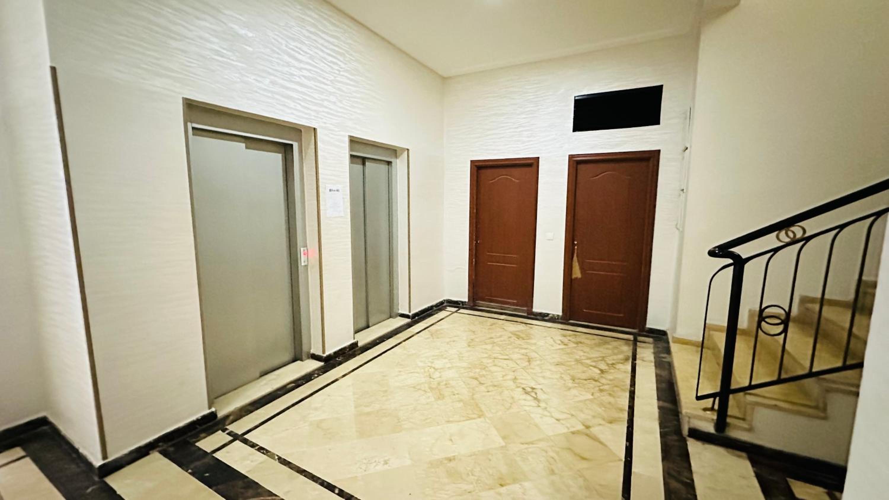Appartement chic dans un complexe sécurisé à Malabata