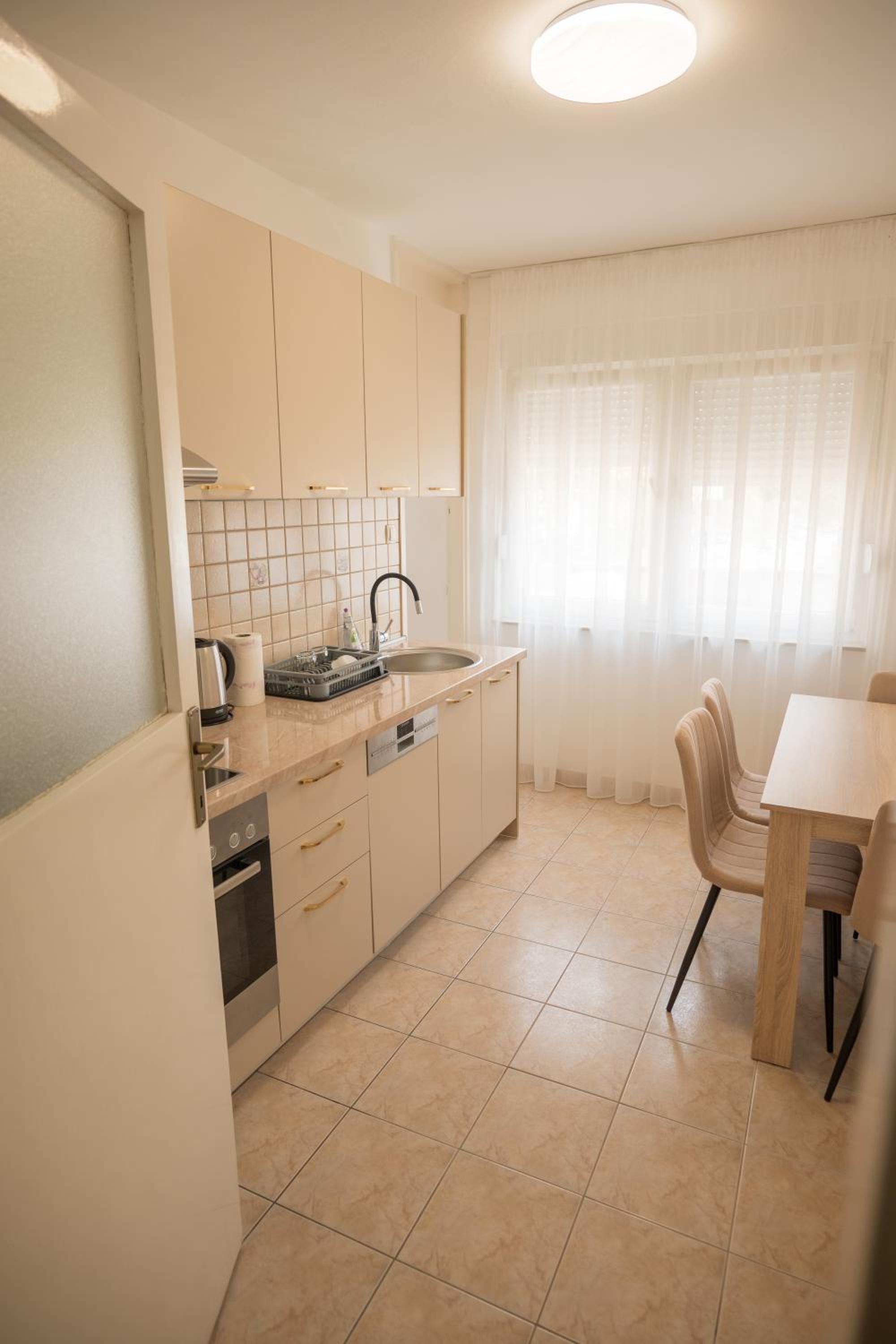 Apartman Naomi