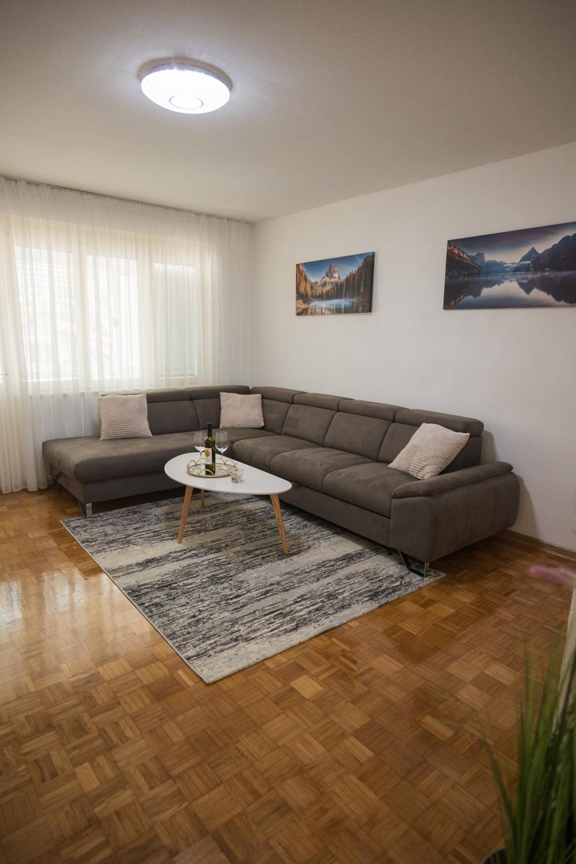 Apartman Naomi