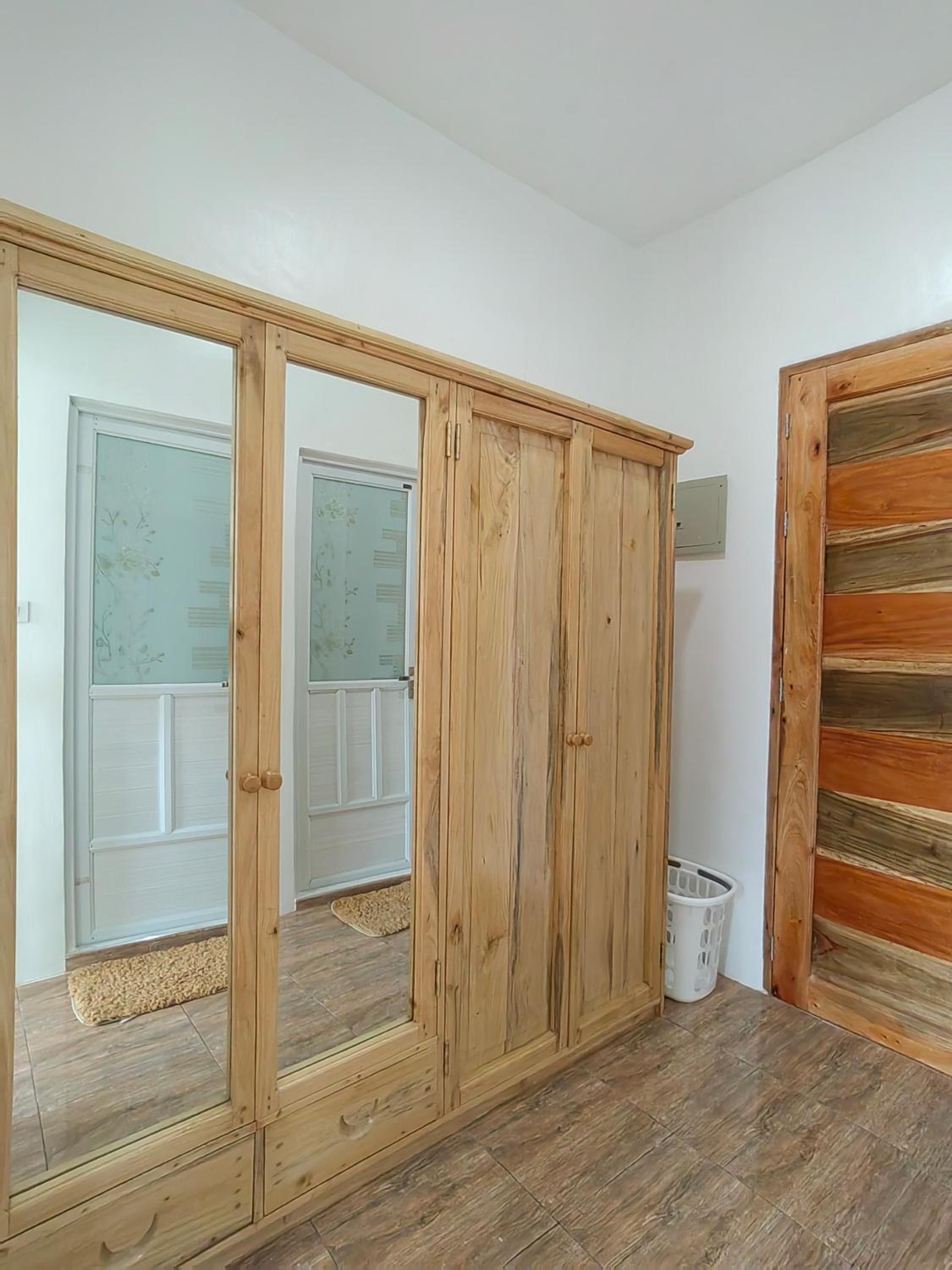 MHARI Bungalows and Rooms