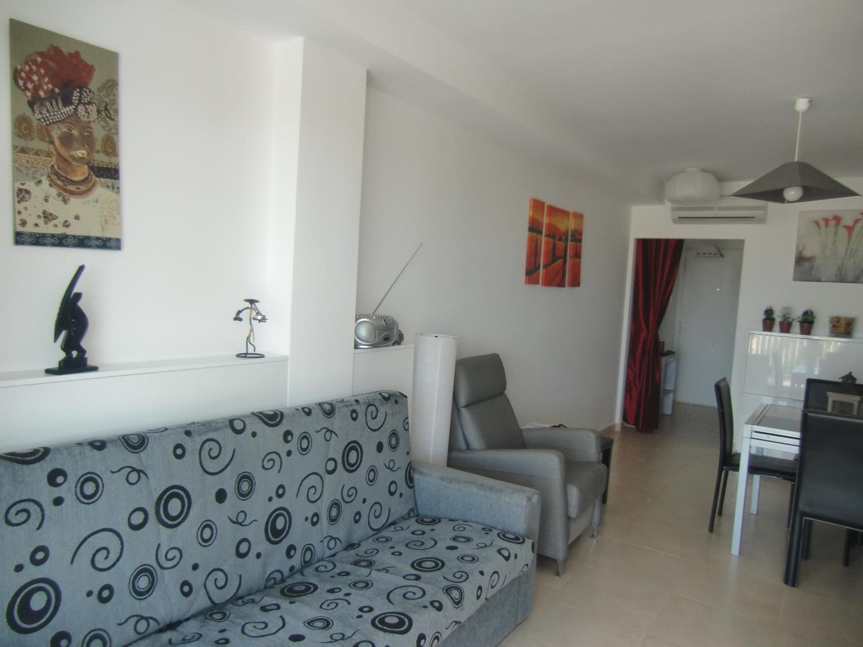 Modern apartment in Vinaròs with sea view and shared pool