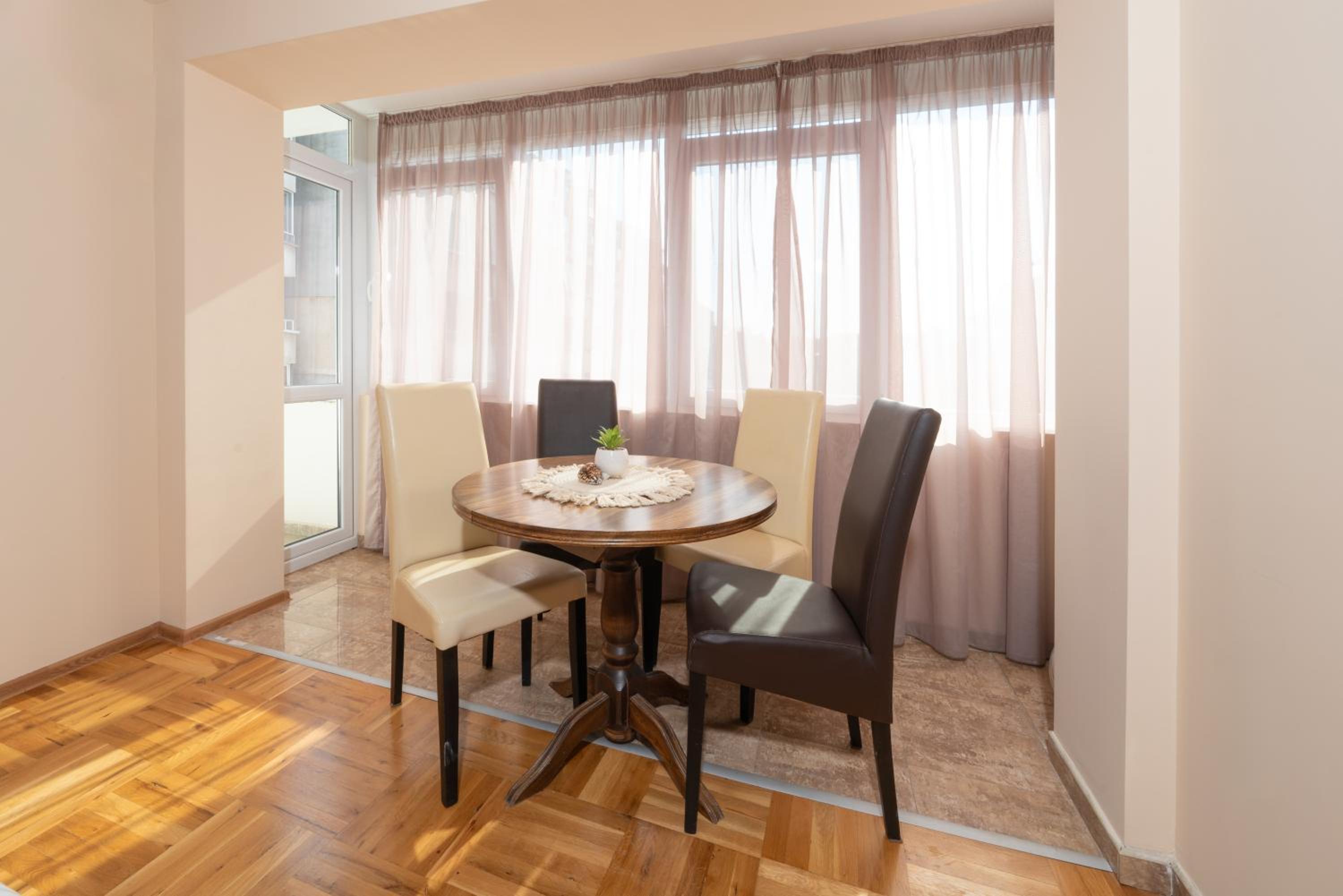 Boris Garden Comfort Suite