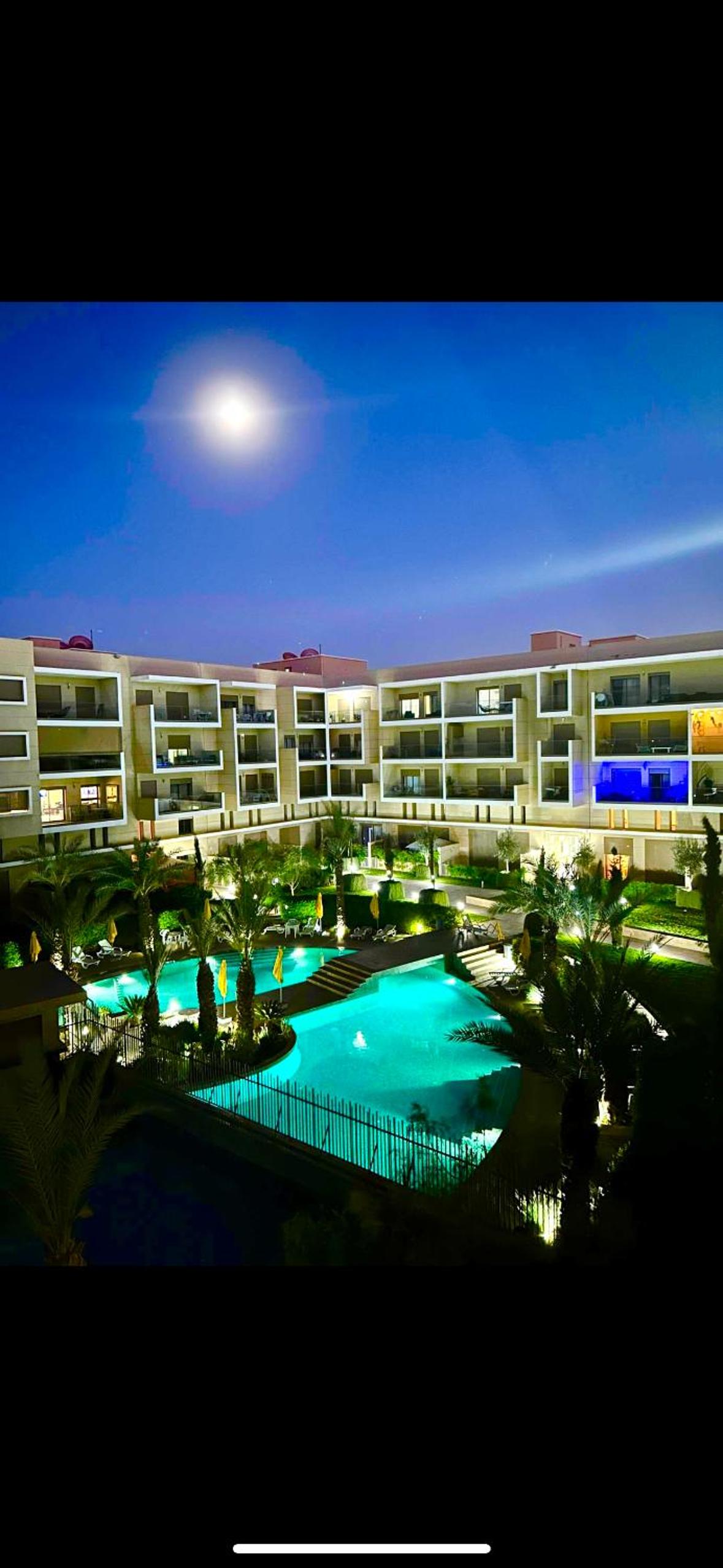 Appartement luxueux 2 chambres view 2