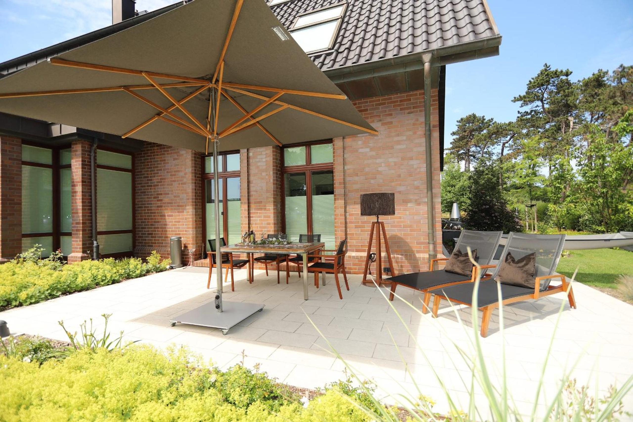 Villa Schmidt Apartments - Strandhaus direkt am Meer mit Sauna, Sport und Dünengarten - Komfort