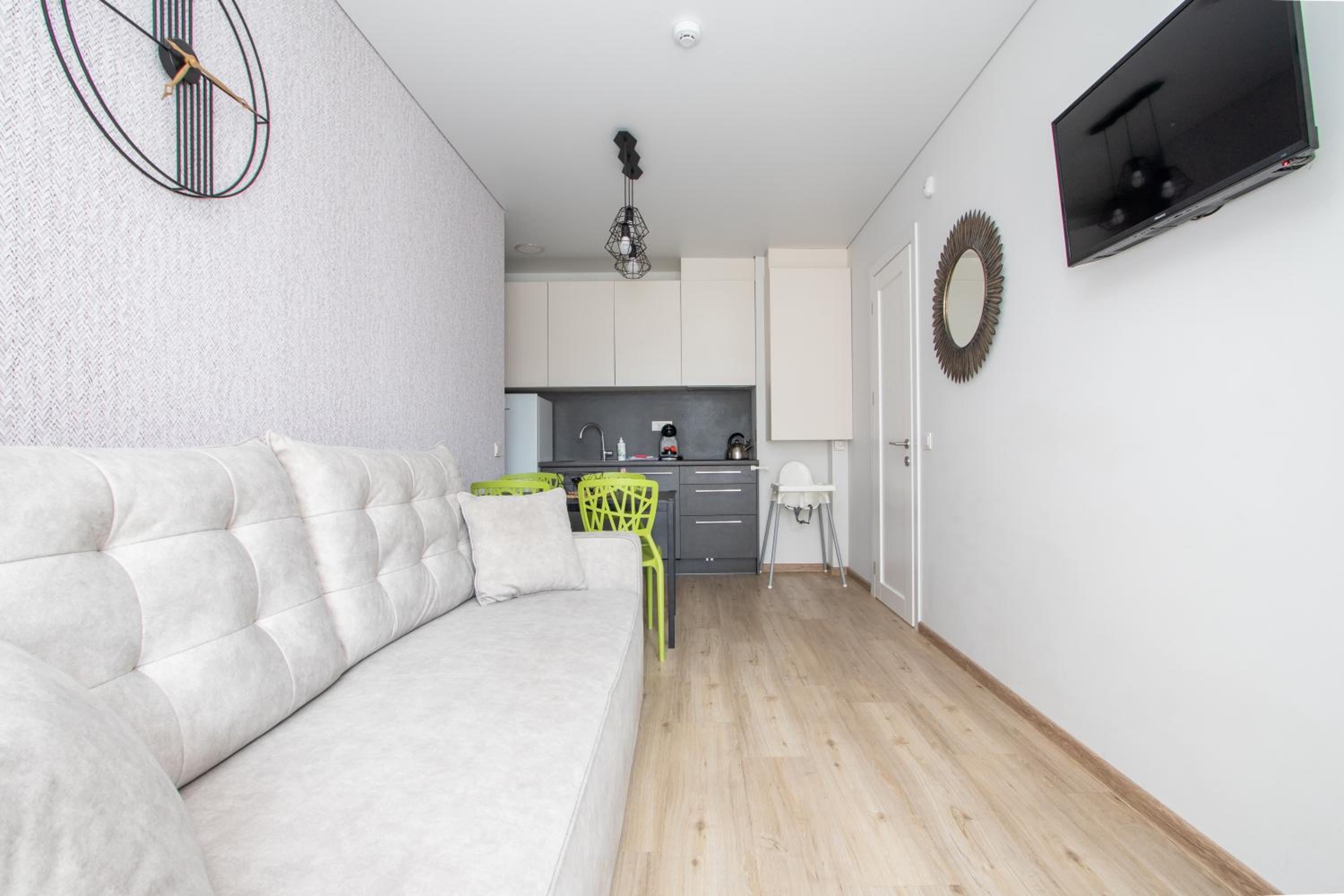Sunny Pines Apartment