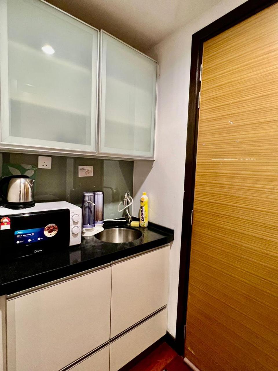 Couple Suite at Casa Residency 5 mins walk to LRT, Jalan Alor & Bukit Bintang