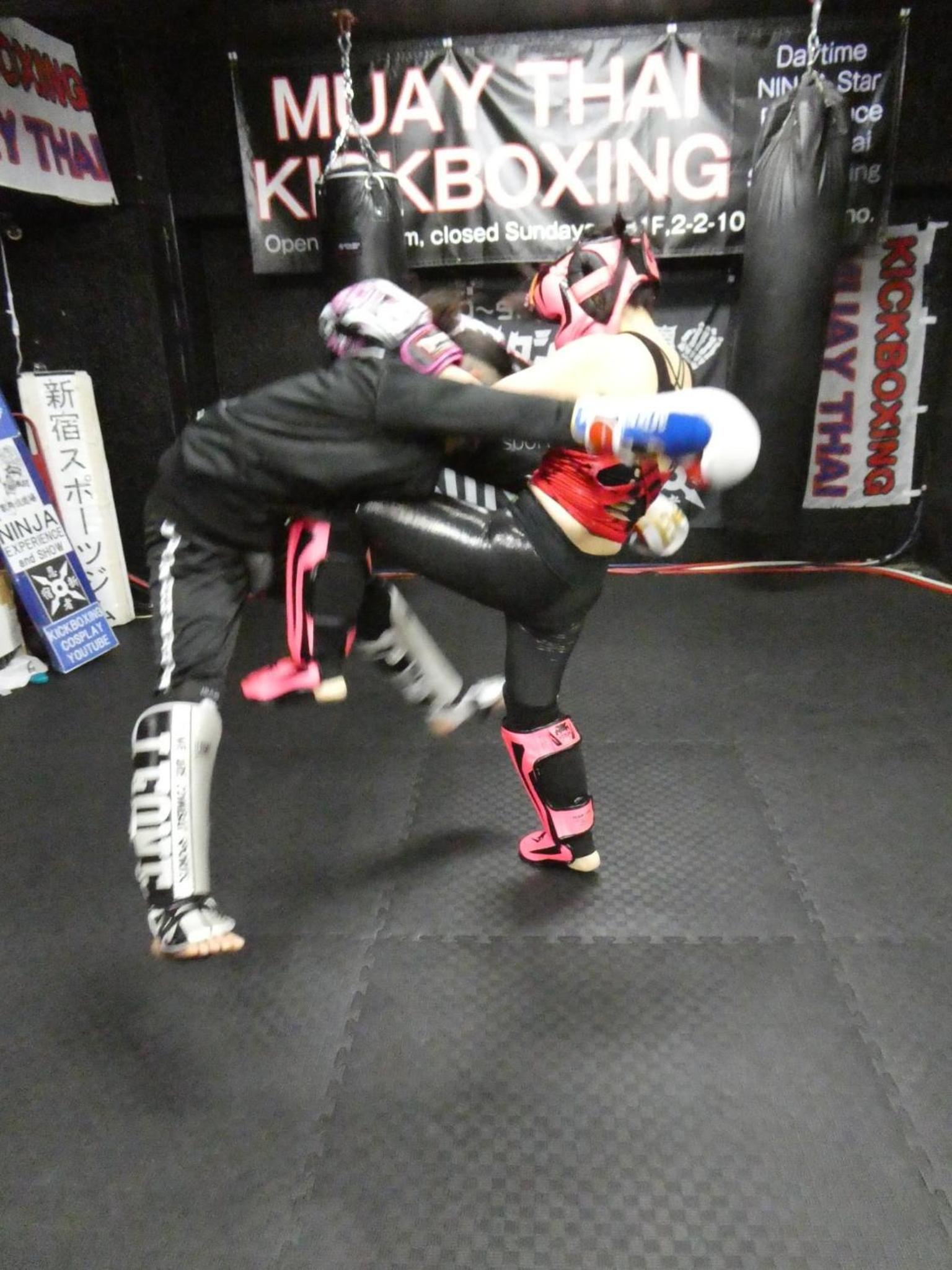 Muya Thai hostel Tokyo train camp