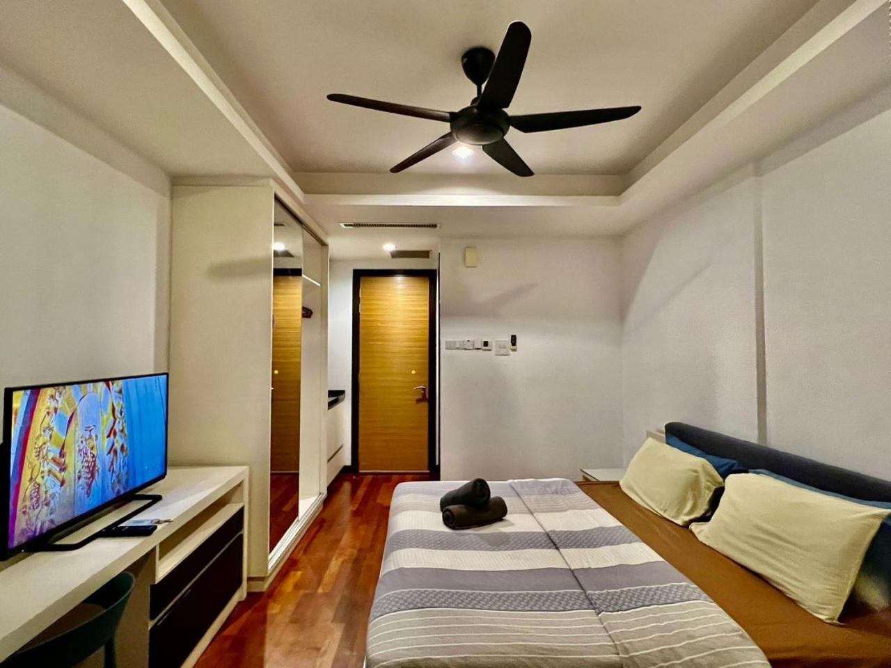 Couple Suite at Casa Residency 5 mins walk to LRT, Jalan Alor & Bukit Bintang
