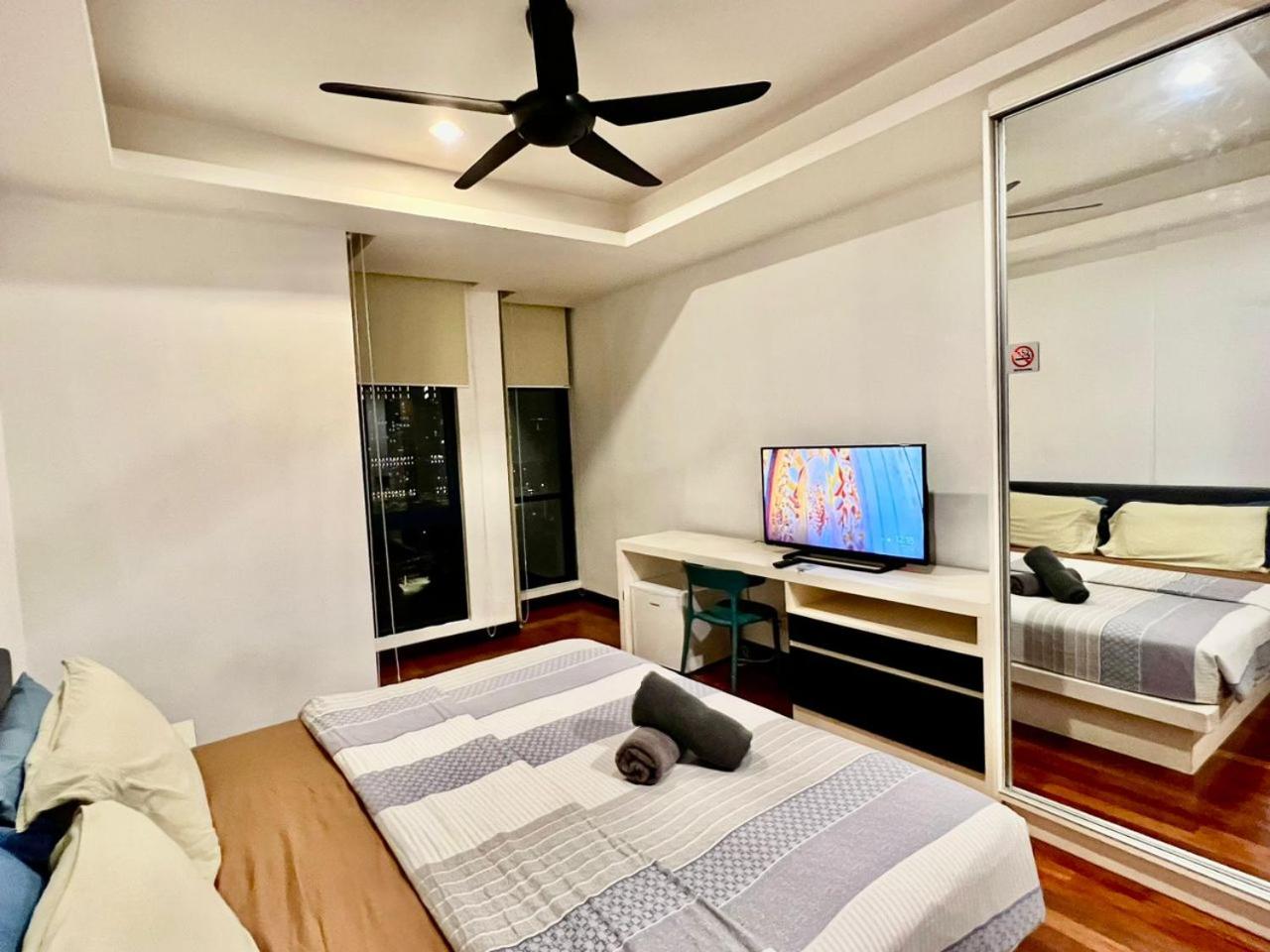 Couple Suite at Casa Residency 5 mins walk to LRT, Jalan Alor & Bukit Bintang
