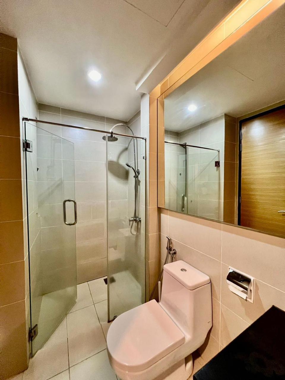 Couple Suite at Casa Residency 5 mins walk to LRT, Jalan Alor & Bukit Bintang