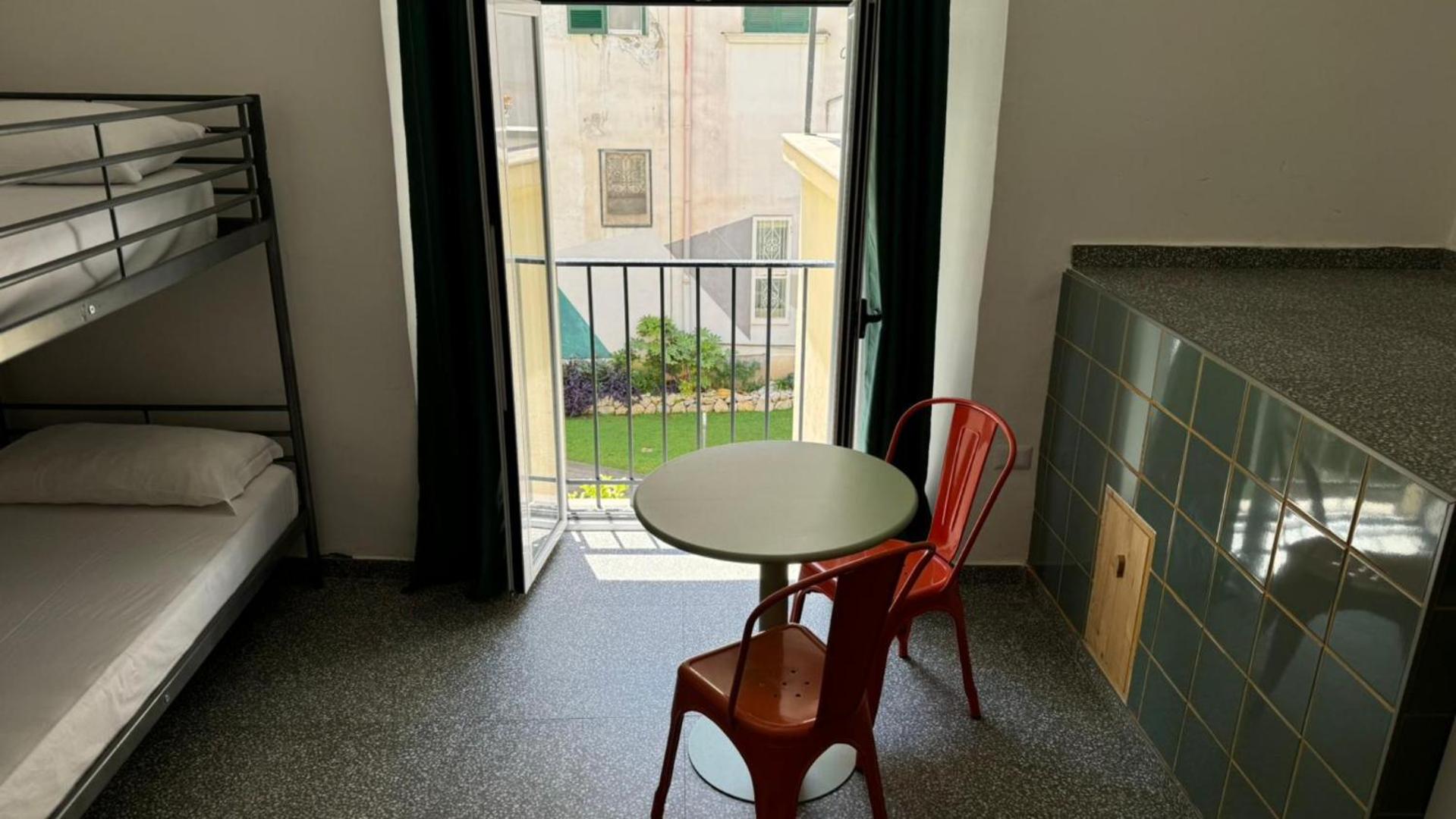 La Controra Hostel Naples