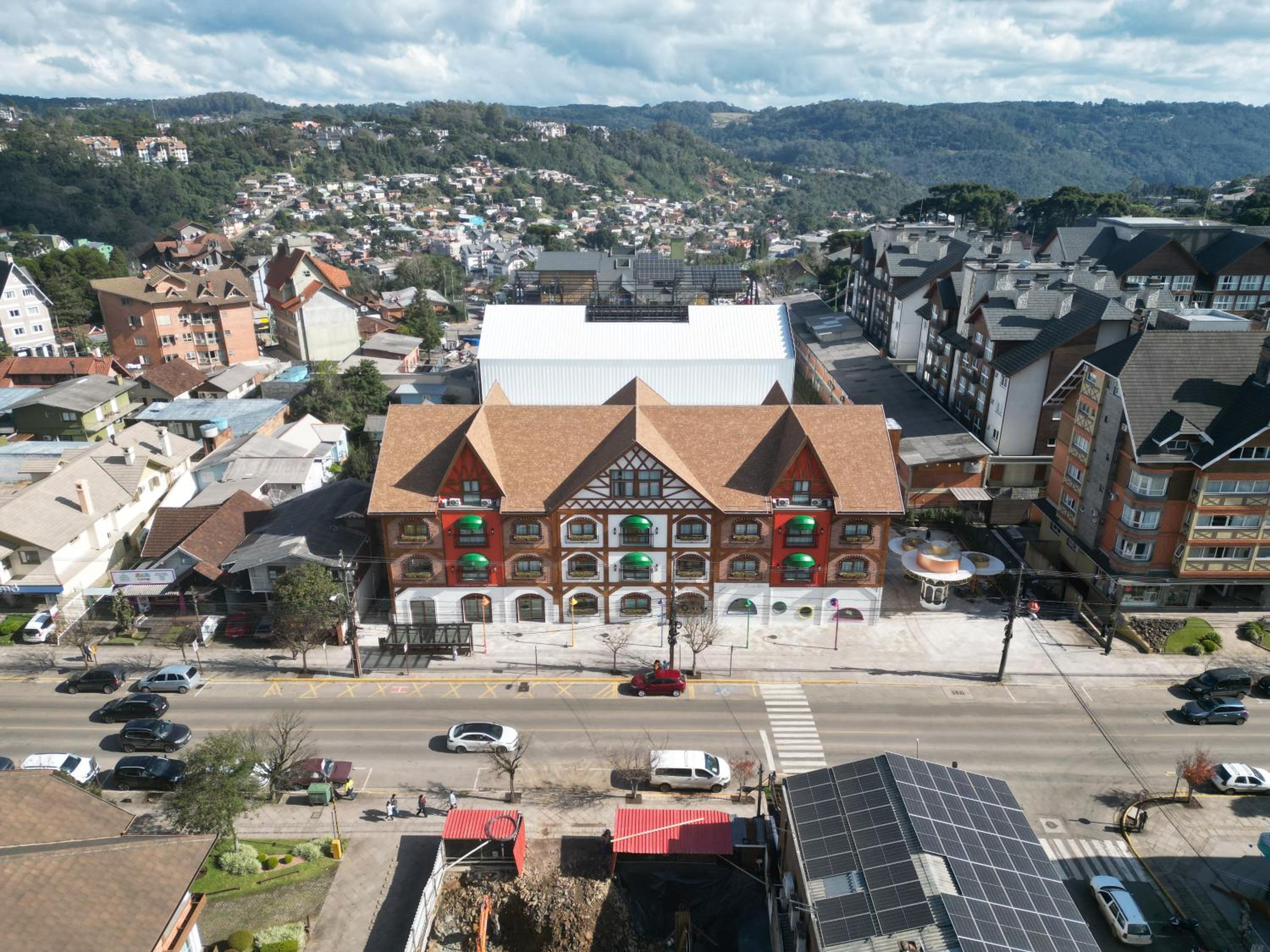 Hotel Mundo Criamigos Hotel Gramado - Image 1