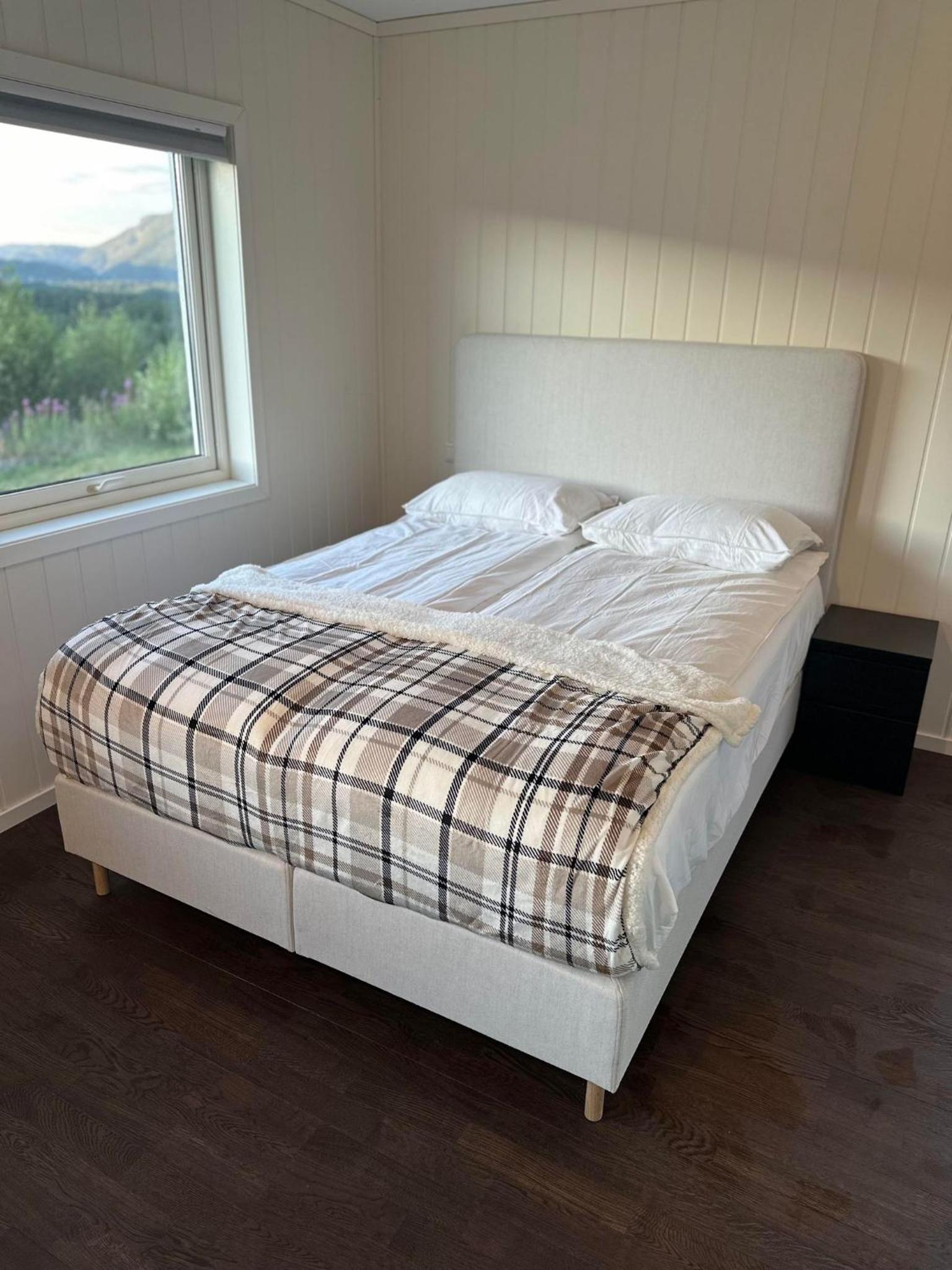Gårdsidyll med Basseng rom 2 view 5