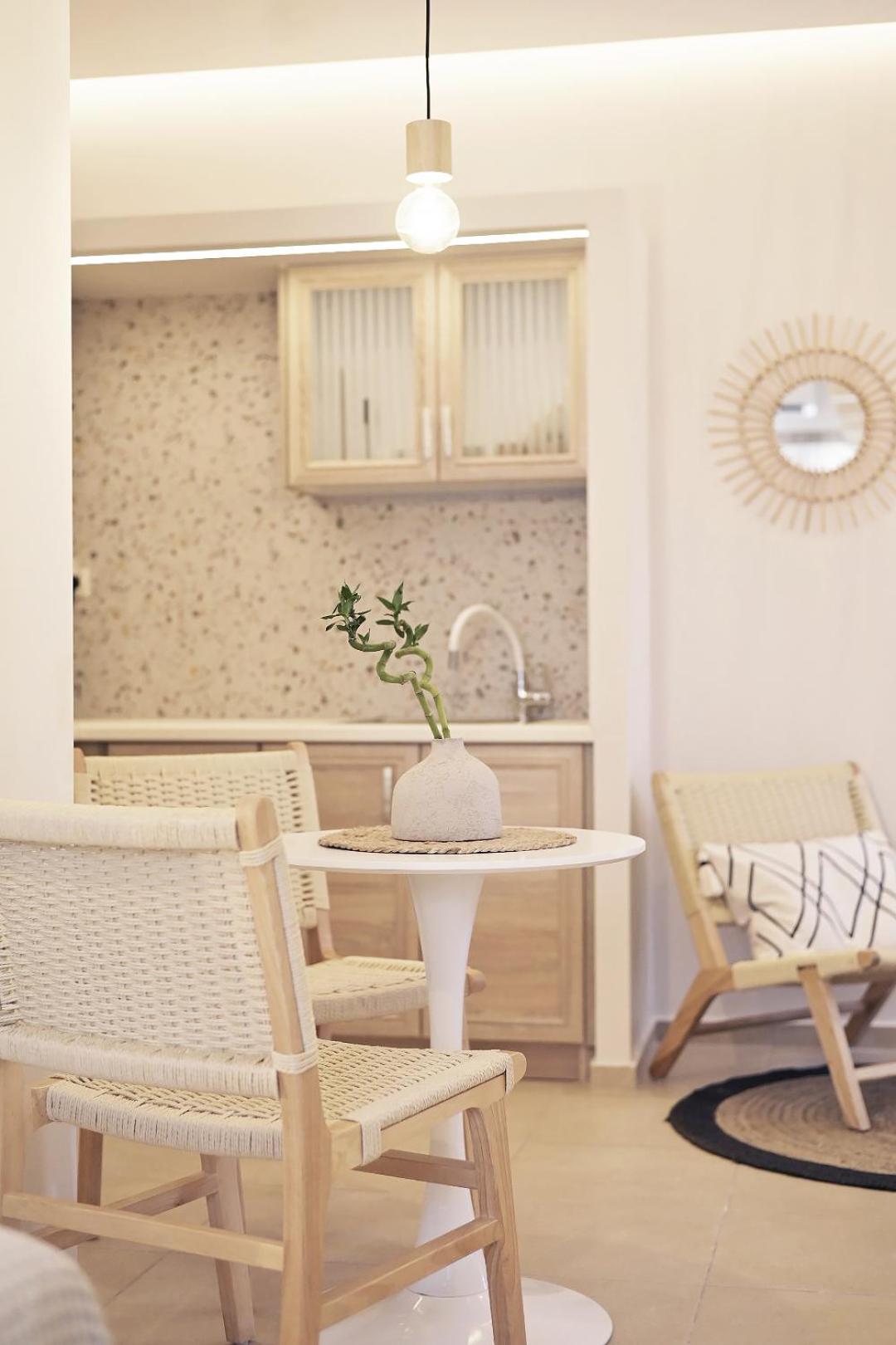 Tzami Old Town Apartment photo 5