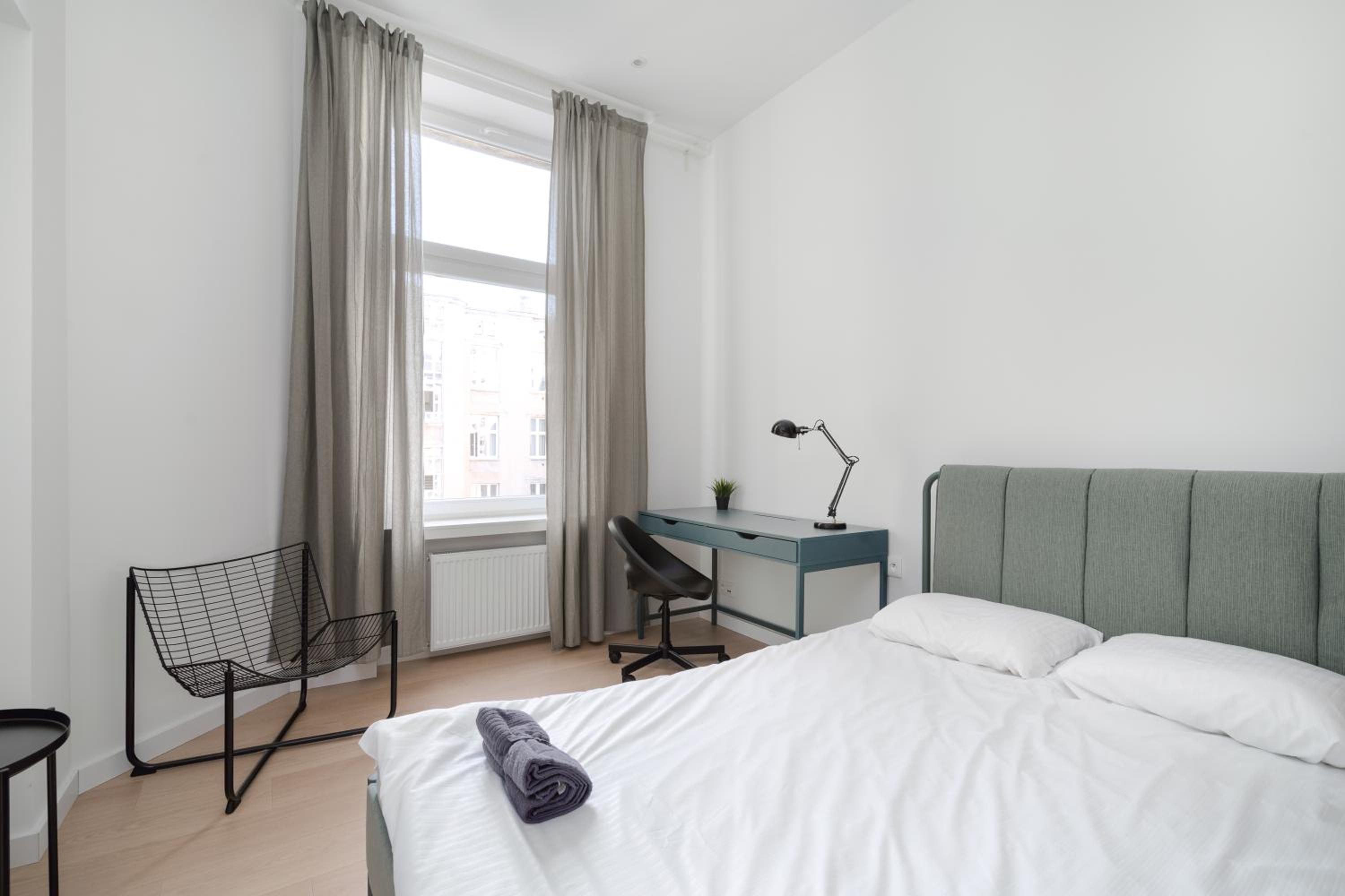 Central Apartments Lodz - 13 People - 3 Bedroom Apartment - City Center -GN56
