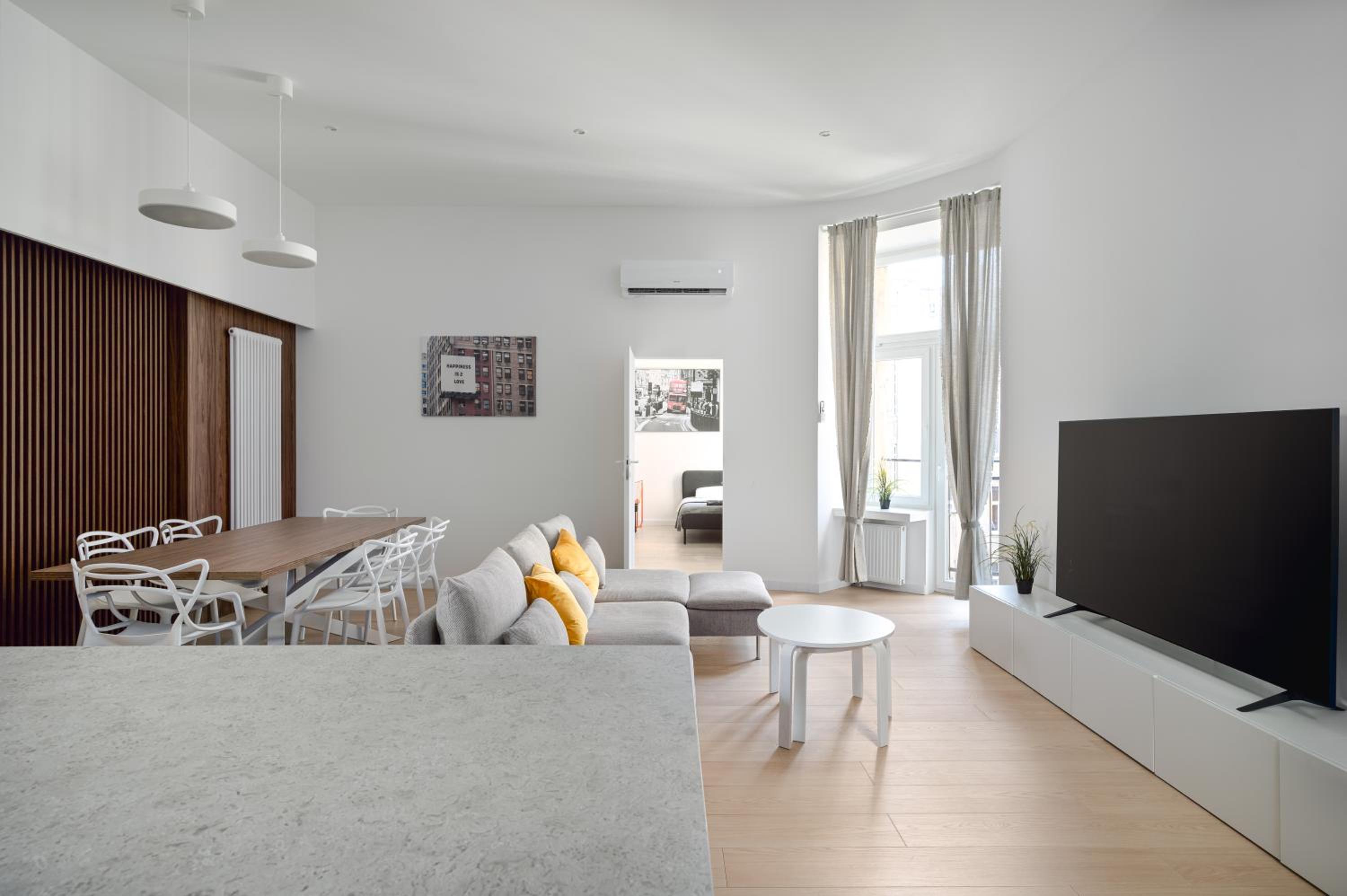 Central Apartments Lodz - 13 People - 3 Bedroom Apartment - City Center -GN56